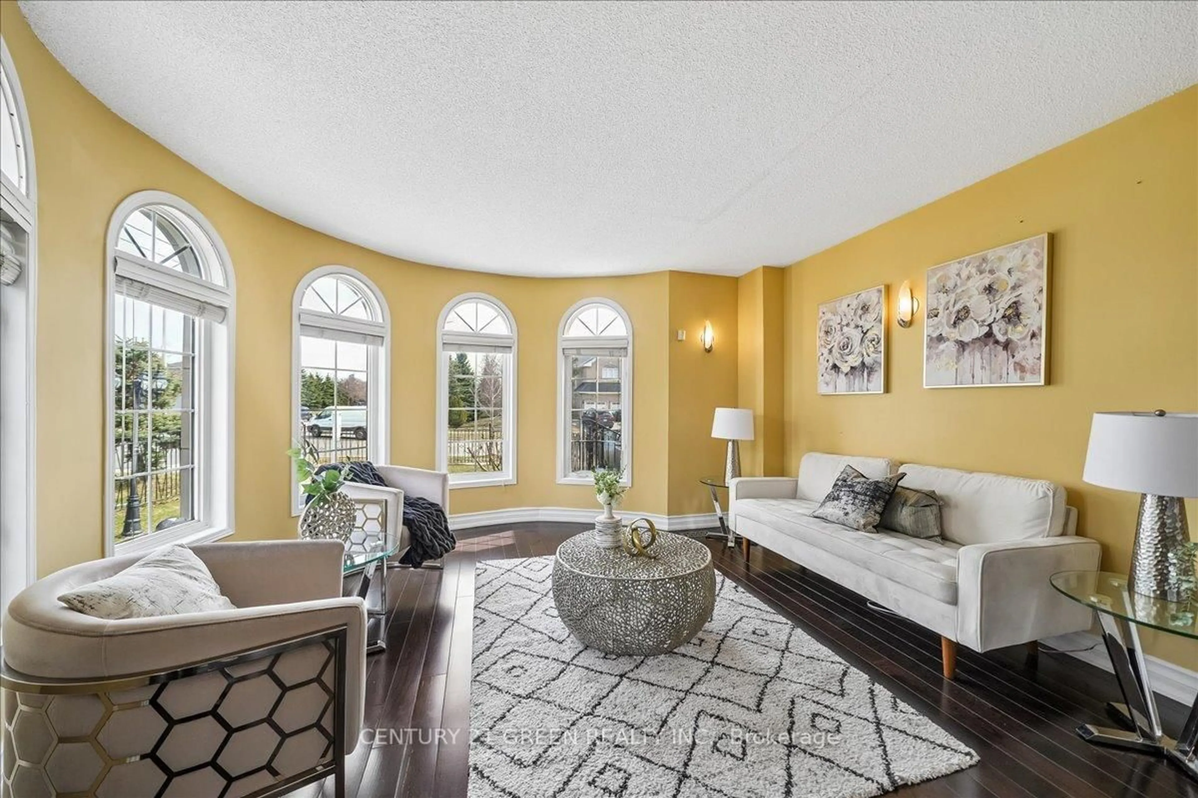 Living room with furniture, ceramic/tile floor for 1031 Blueheron Blvd, Mississauga Ontario L5V 2J8