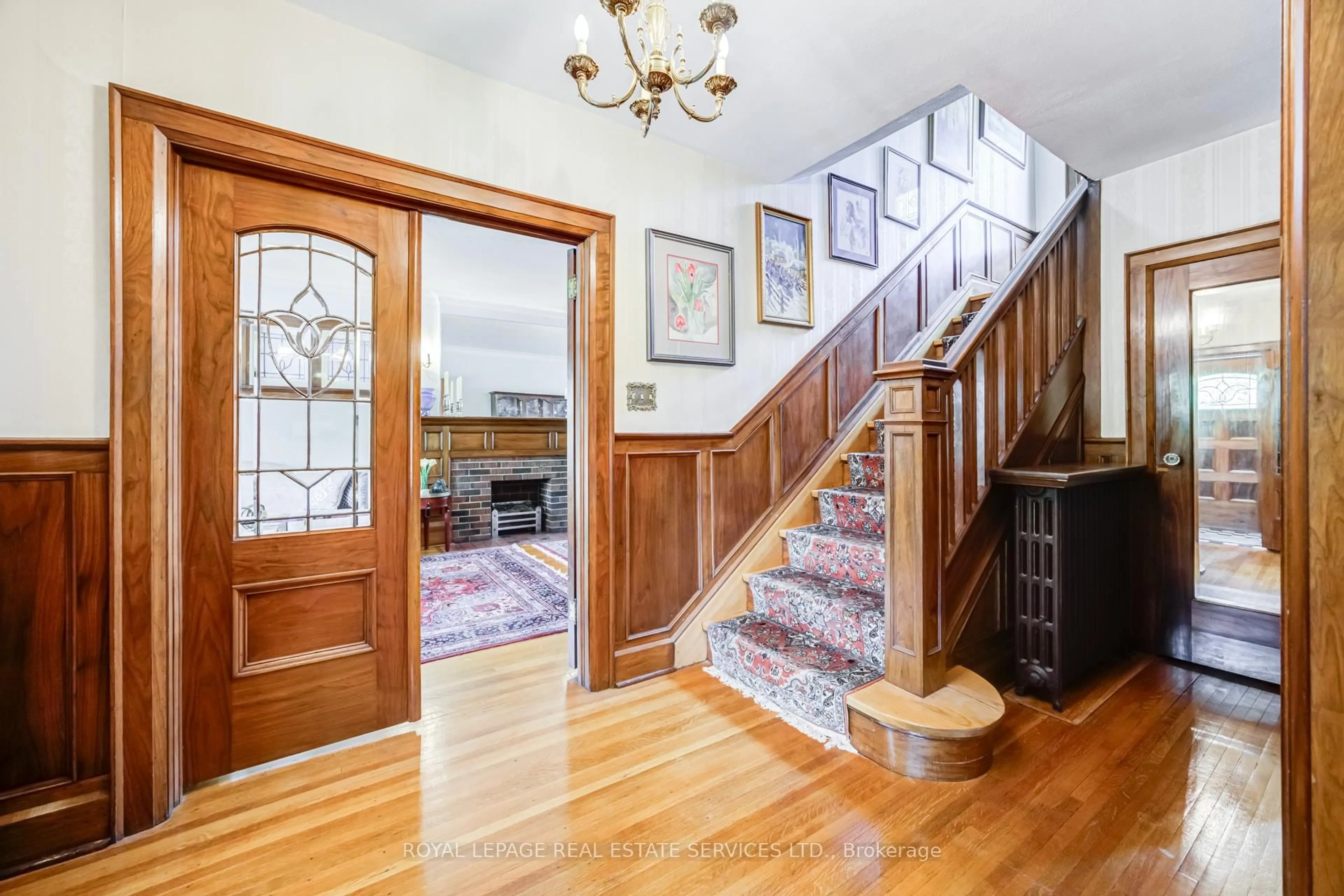 Indoor foyer for 51 Halford Ave, Toronto Ontario M6S 4E9