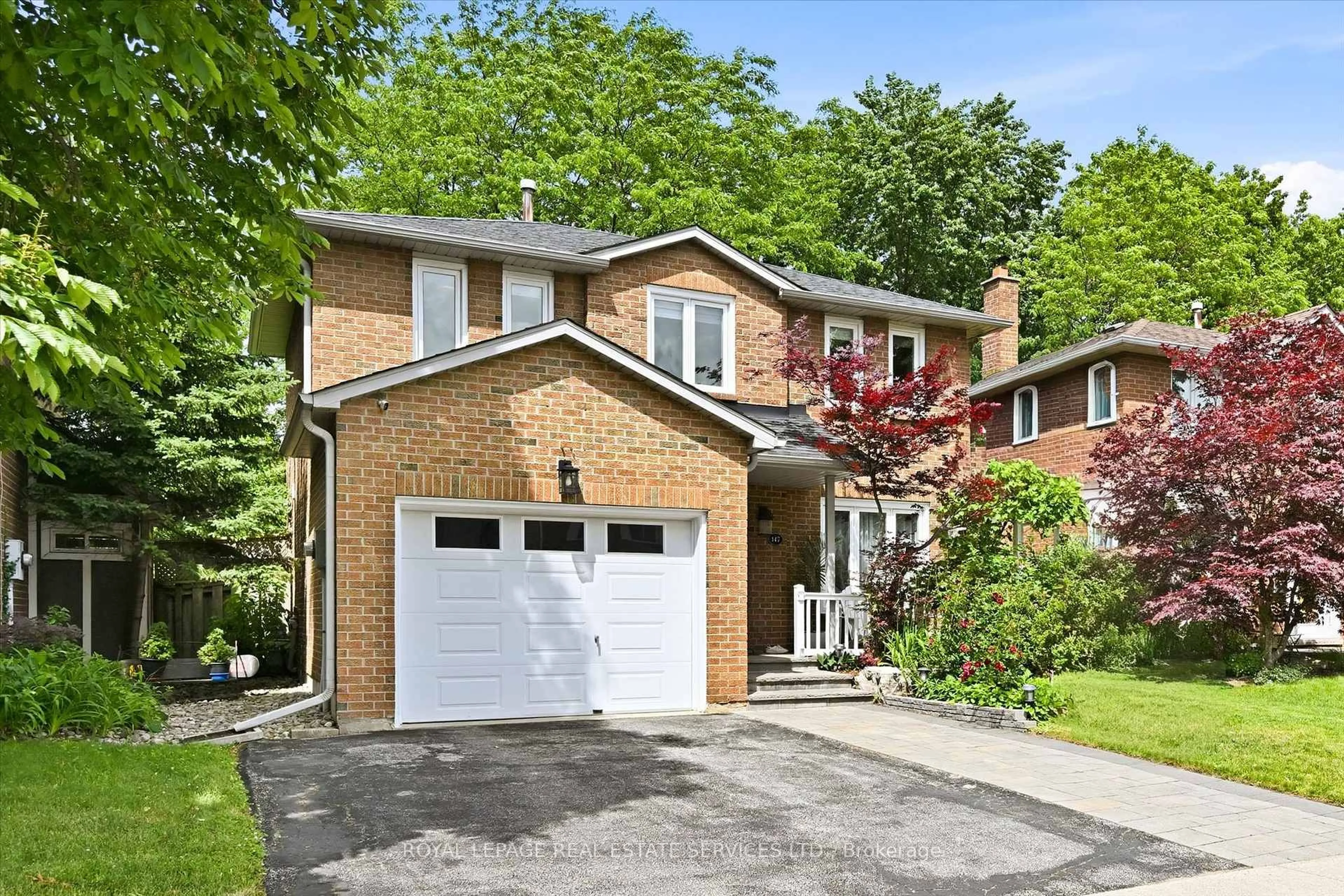 Home with brick exterior material, street for 147 Speyside Dr, Oakville Ontario L6L 5Y1