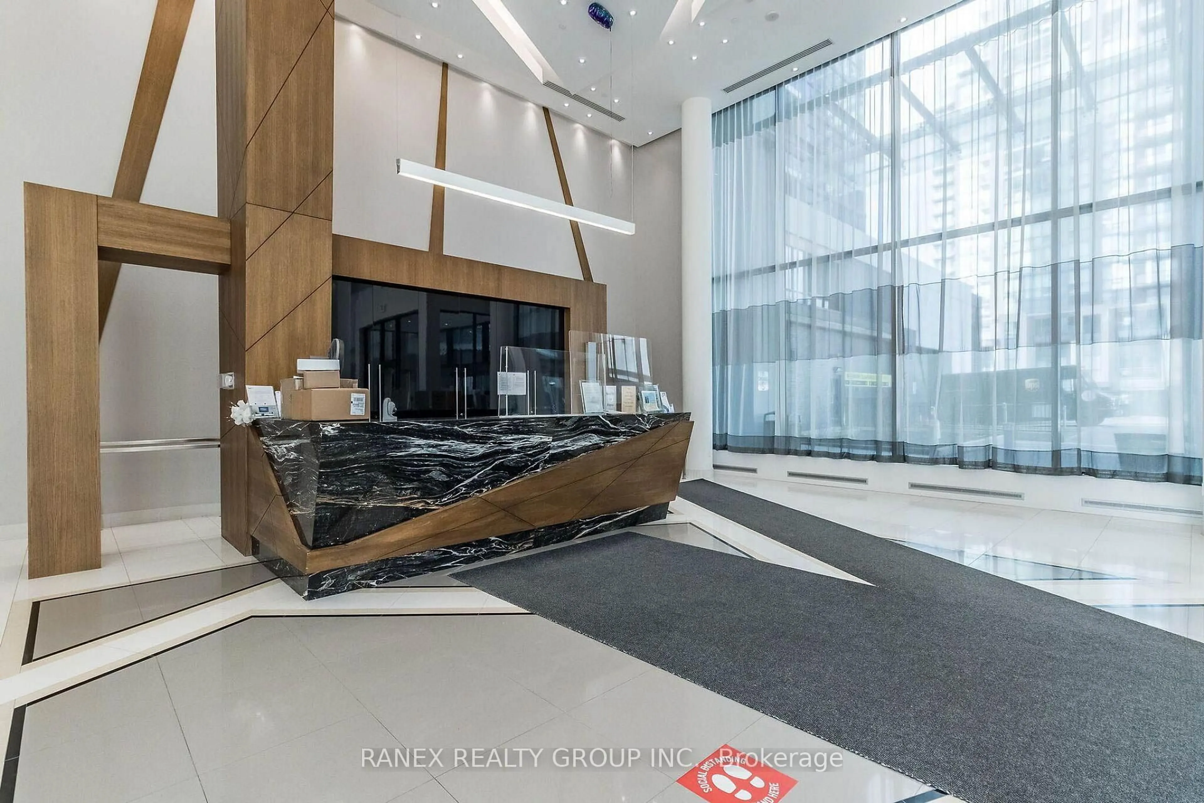 Lobby for 75 Eglinton Ave #2106, Mississauga Ontario L5R 0E5