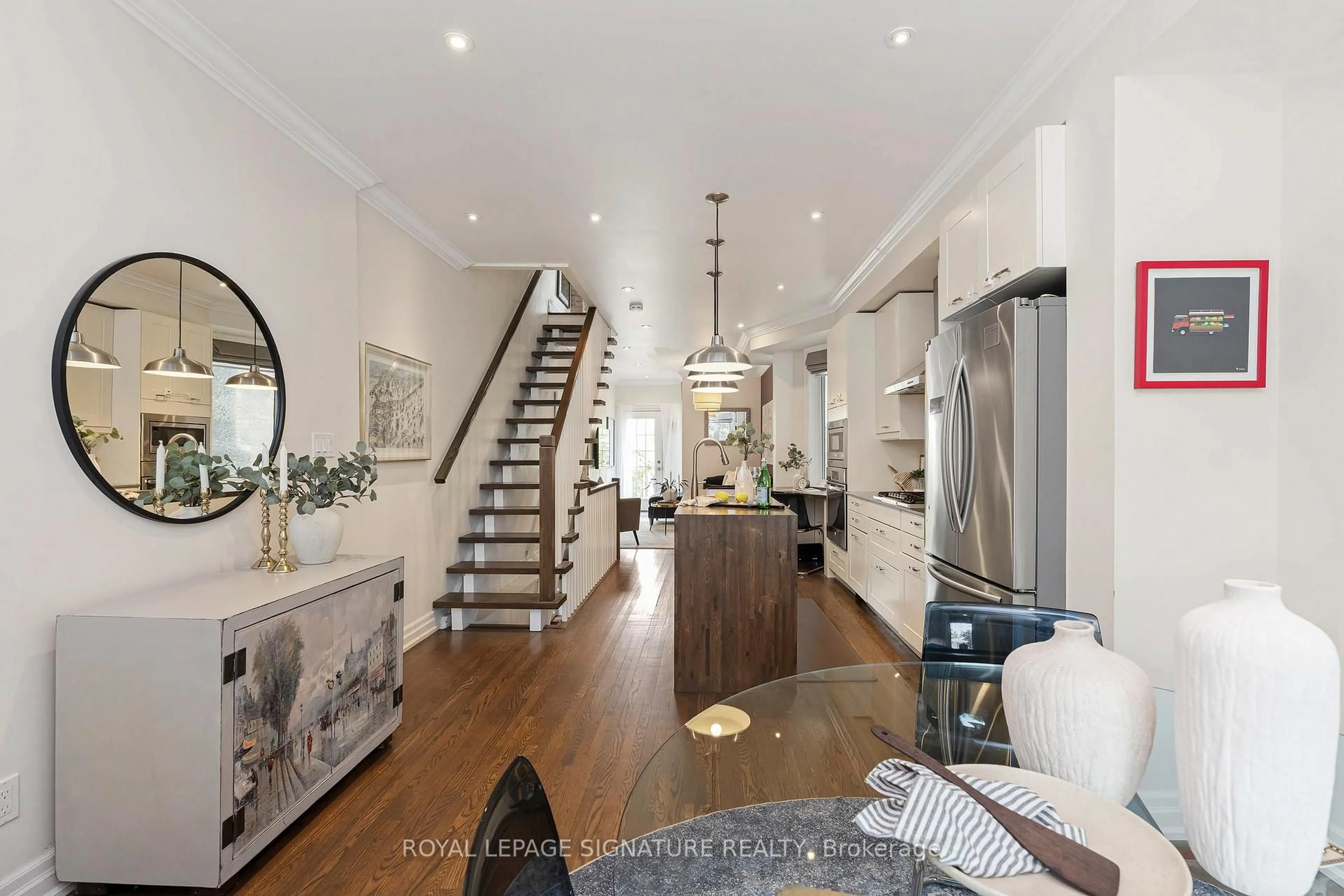 Unknown for 174 Yarmouth Rd, Toronto Ontario M6G 1X4