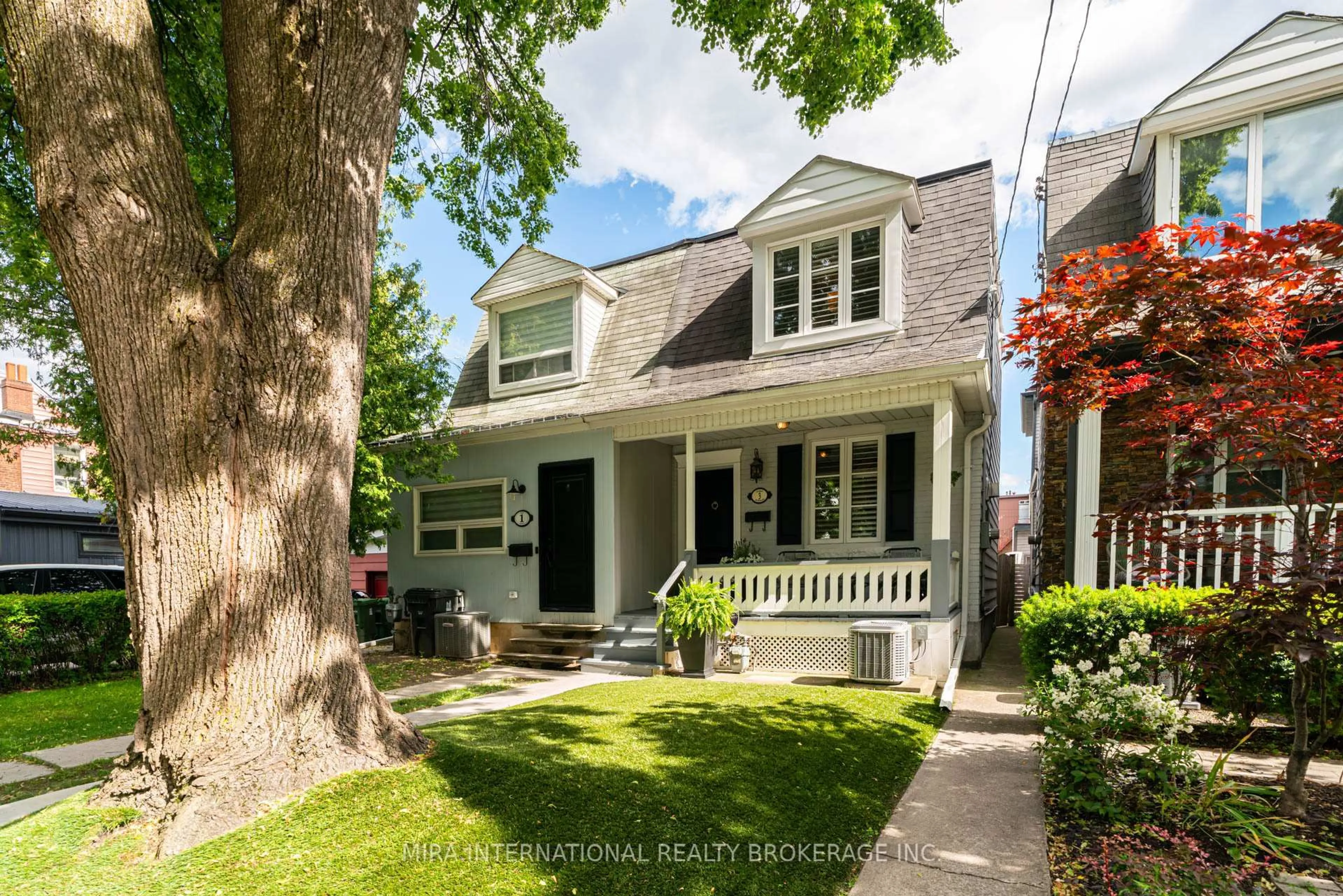Home with vinyl exterior material, street for 3 Hugo Ave, Toronto Ontario M6P 3T3