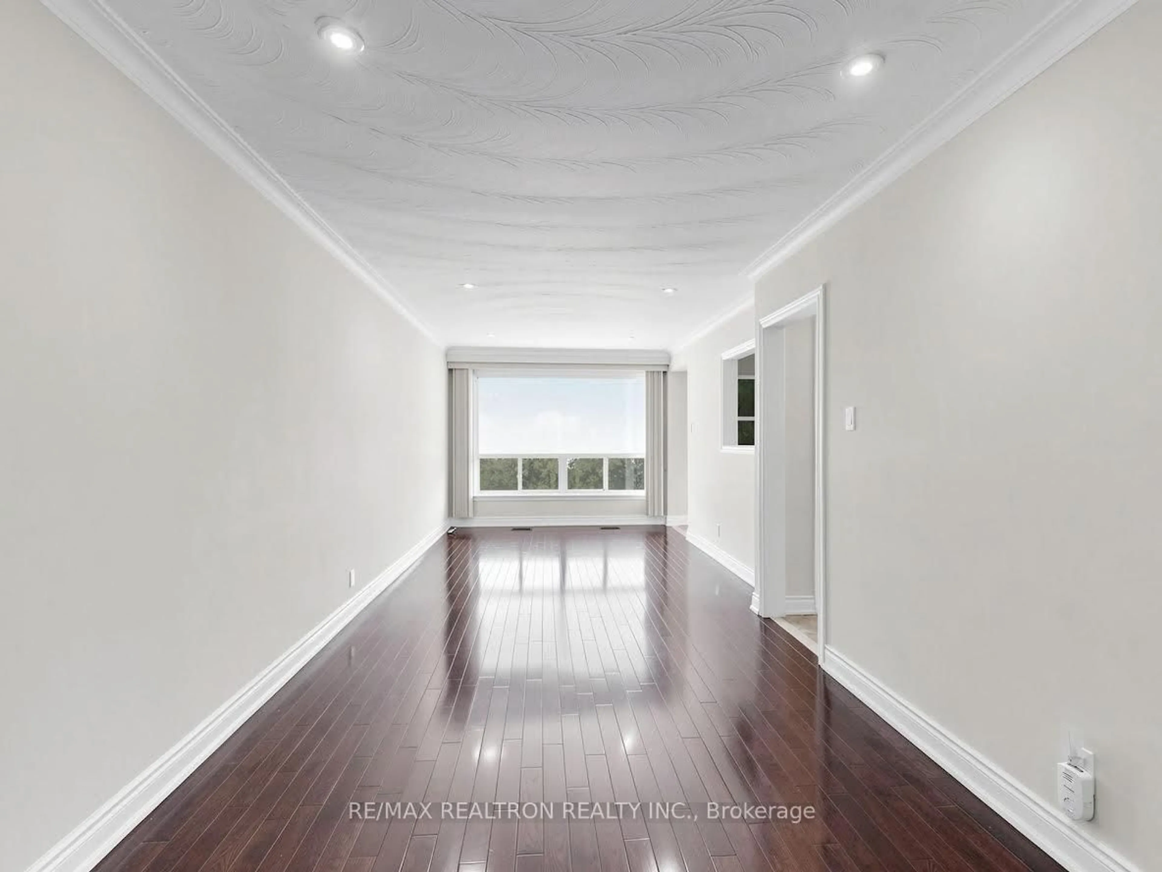 A pic of a room for 2613 Jane St, Toronto Ontario M3L 1R9