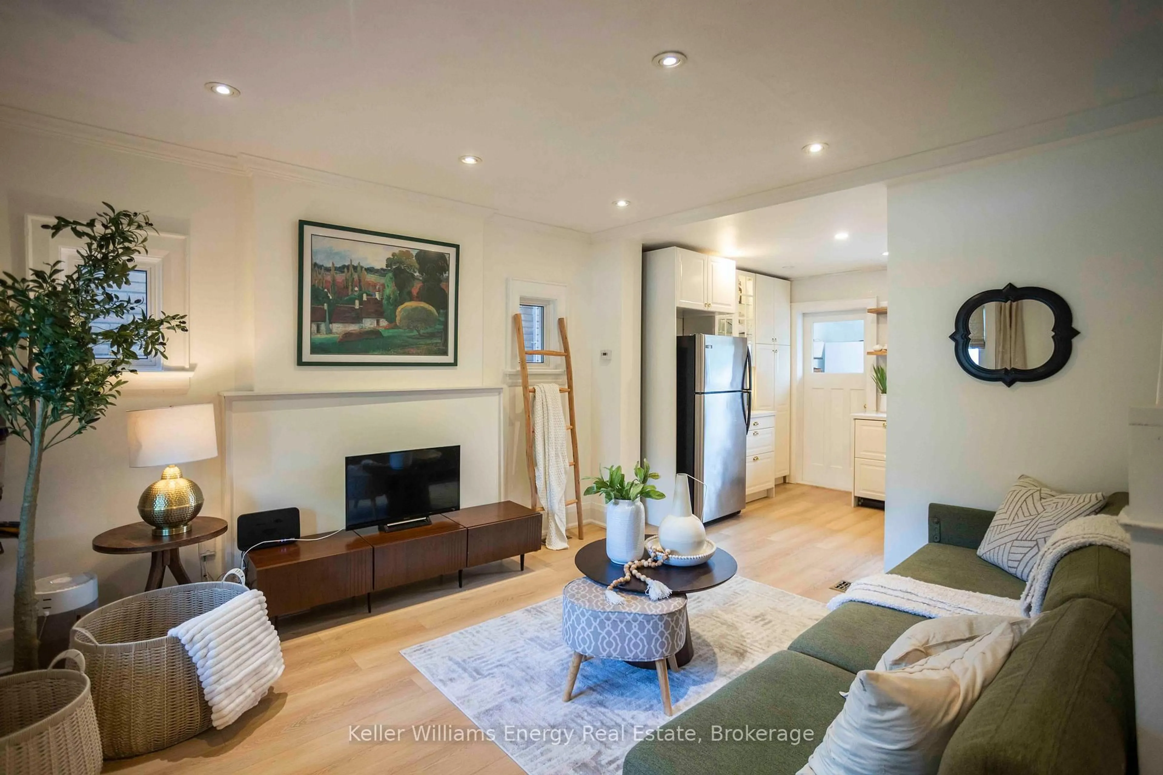 Living room with furniture, unknown for 134 Mcroberts Ave, Toronto Ontario M6E 4P5