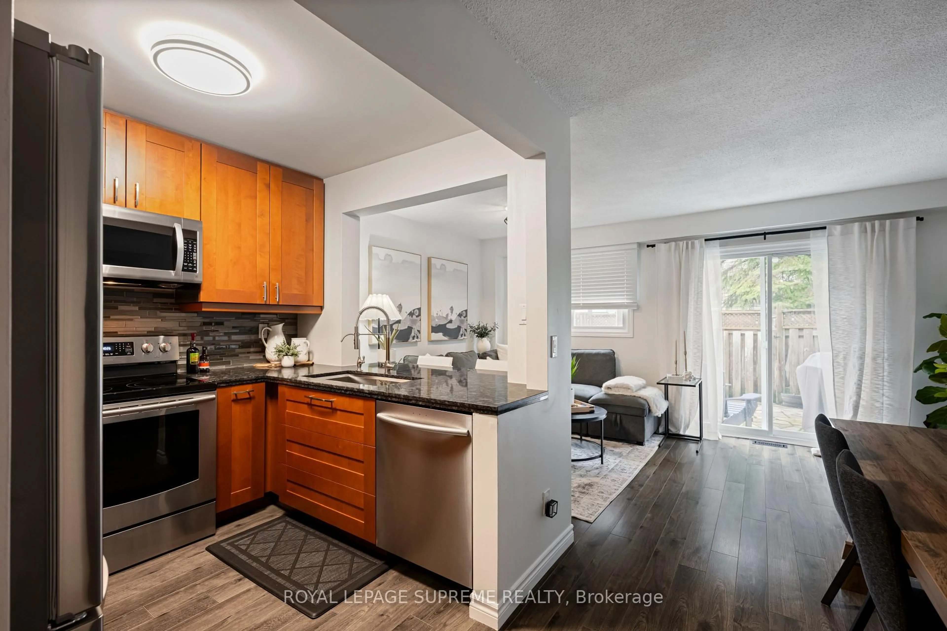 Open concept kitchen, unknown for 31 Orange Mill Crt #31, Orangeville Ontario L9W 3R6