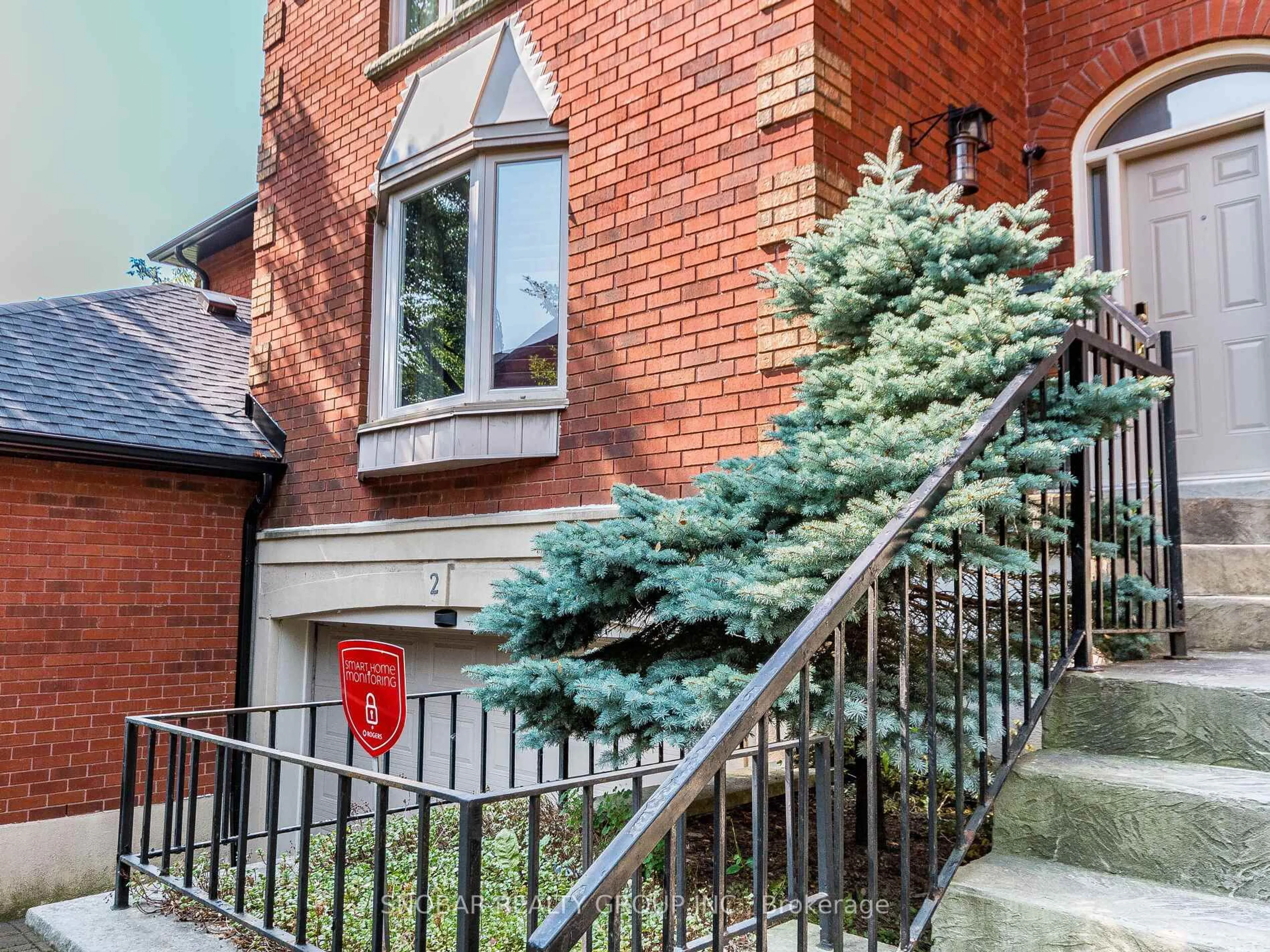 Unknown for 1100 Queen St #2, Mississauga Ontario L5H 4J4