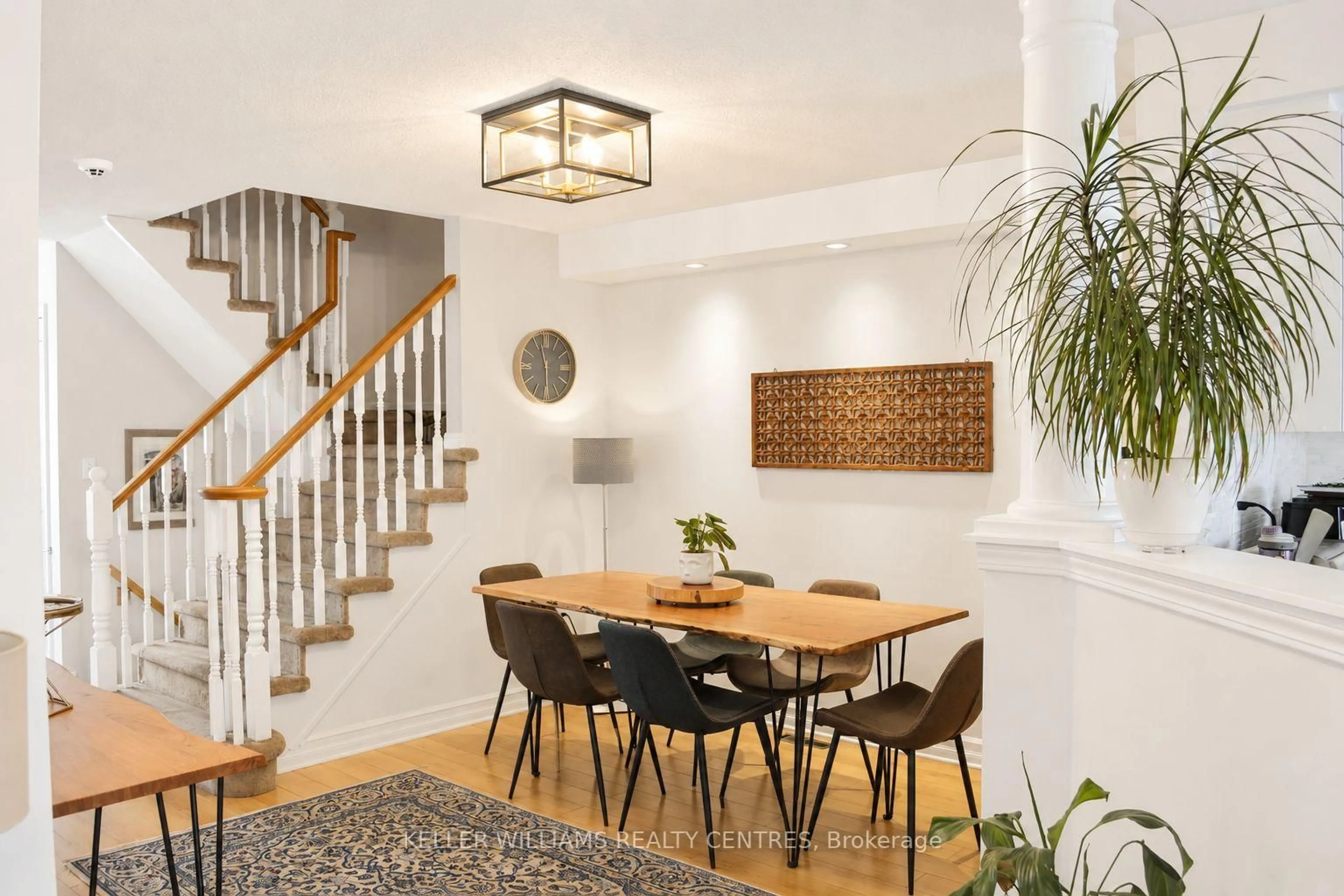 Dining room, wood/laminate floor for 1681 Stover Cres, Milton Ontario L9T 5N3