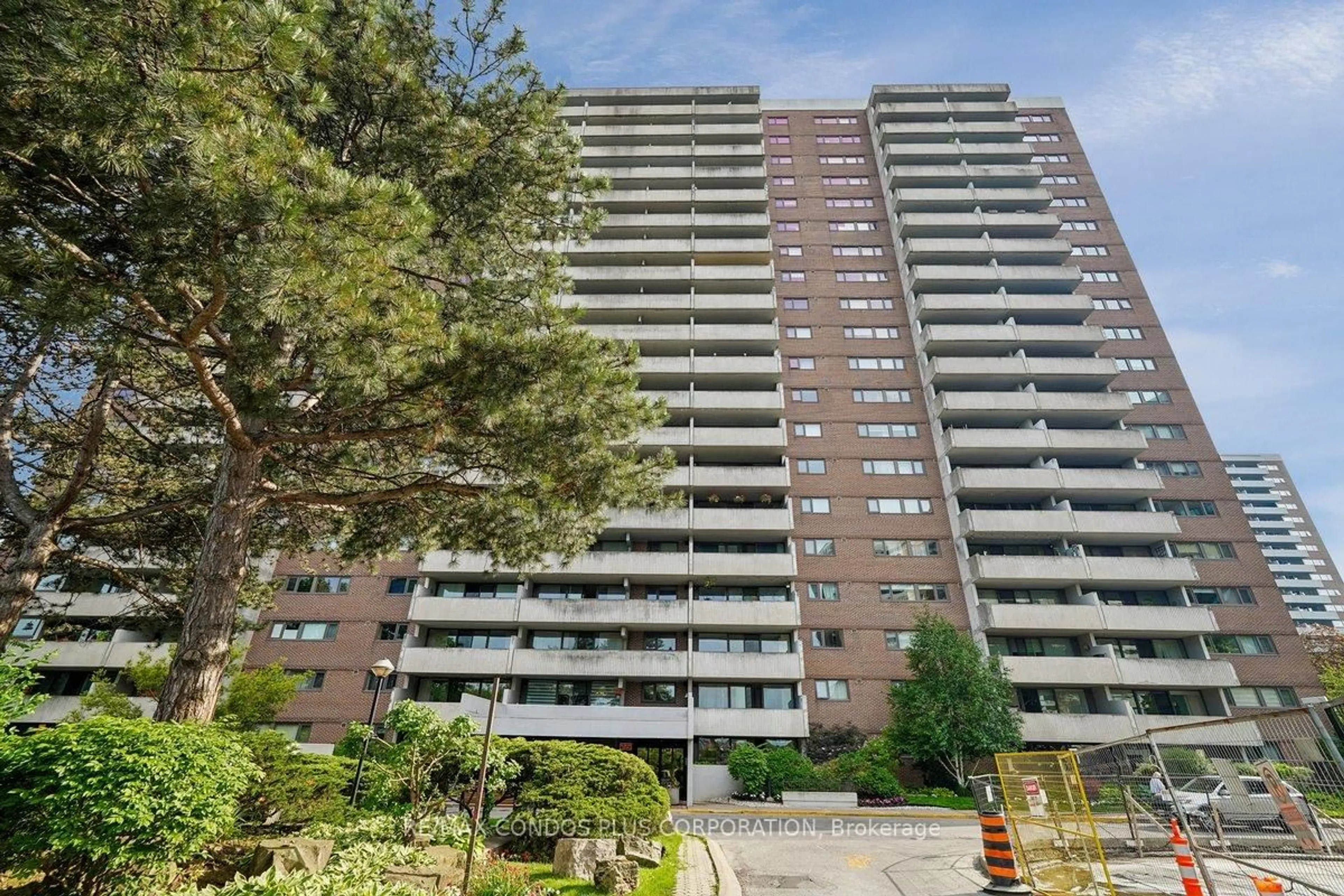 Unknown for 250 Scarlett Rd #1307, Toronto Ontario M6N 4X5