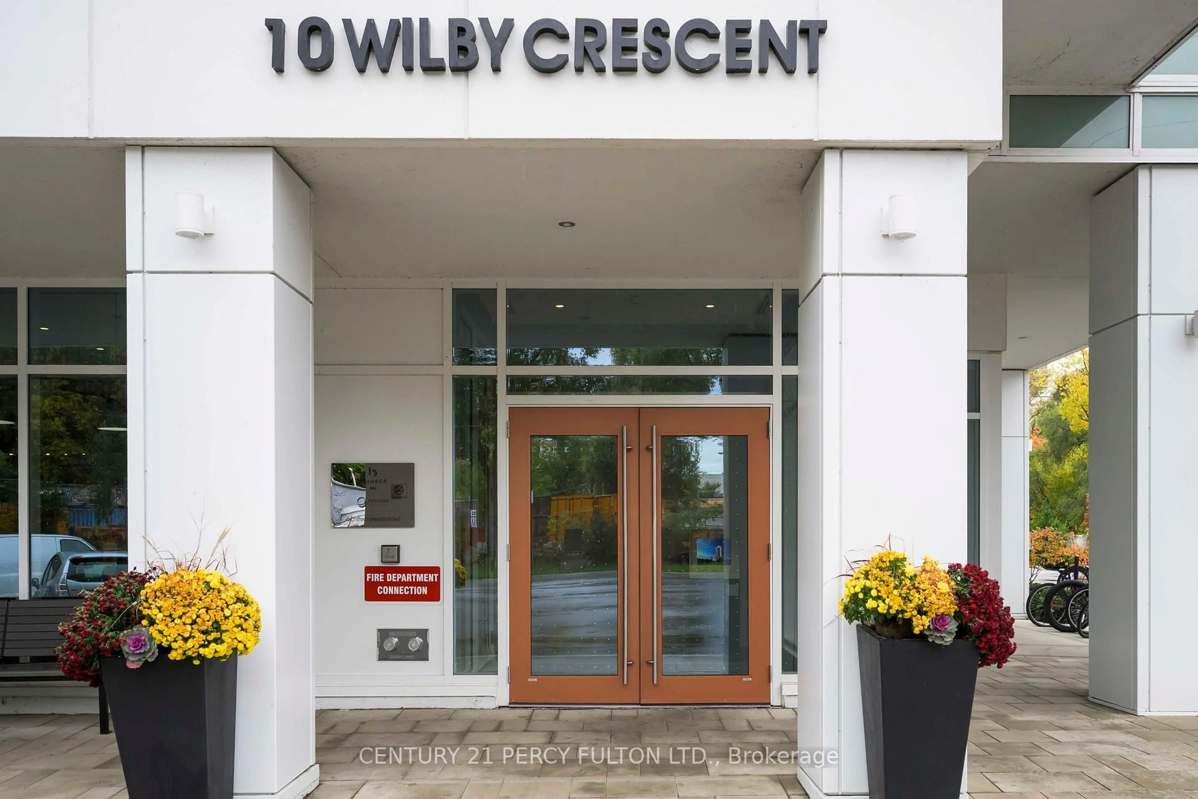 Lobby for 10 Wilby Cres #1704, Toronto Ontario M9N 1E5