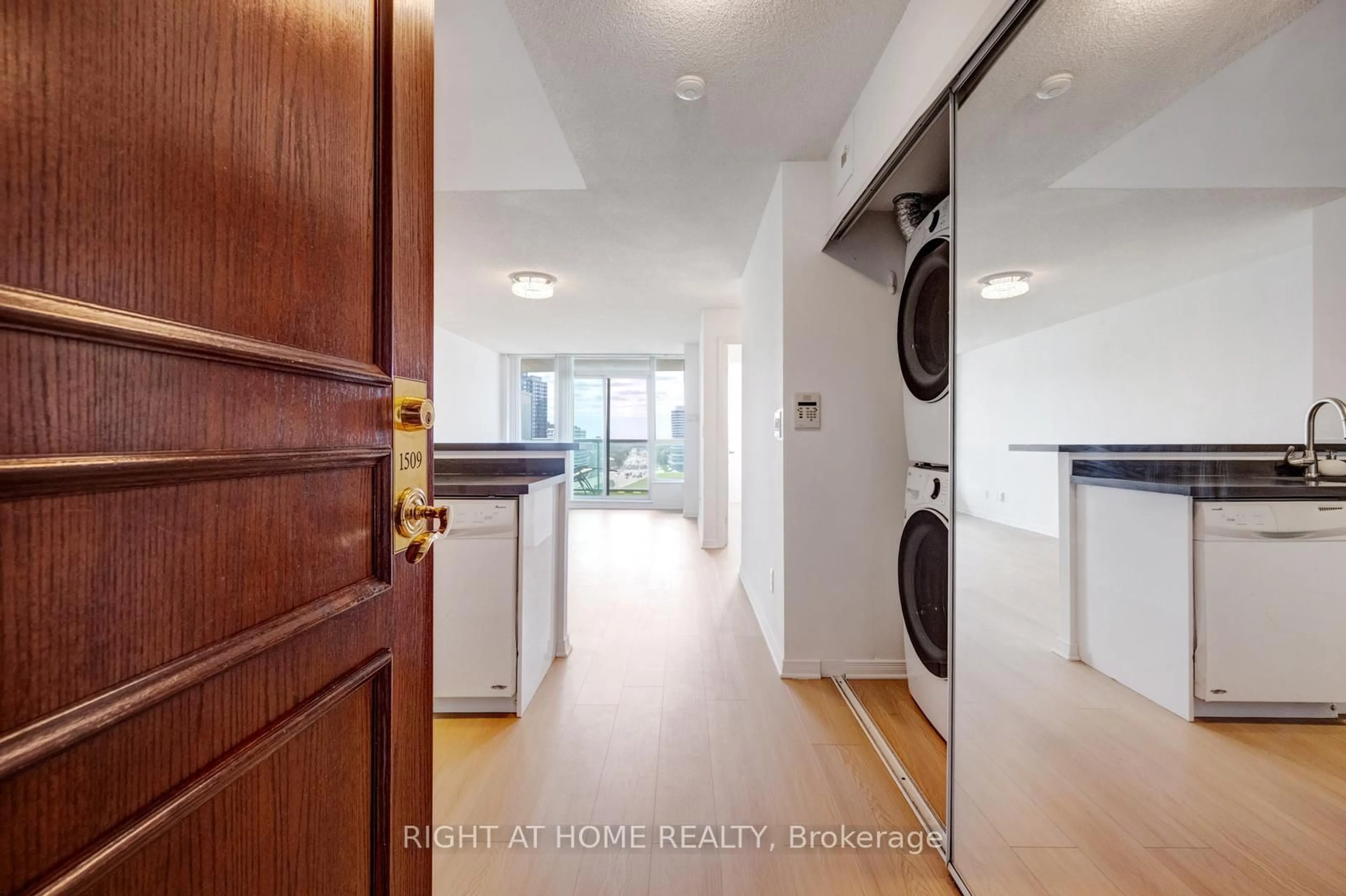 Unknown for 2565 Erin Centre Blvd #1509, Mississauga Ontario L5M 6Z8