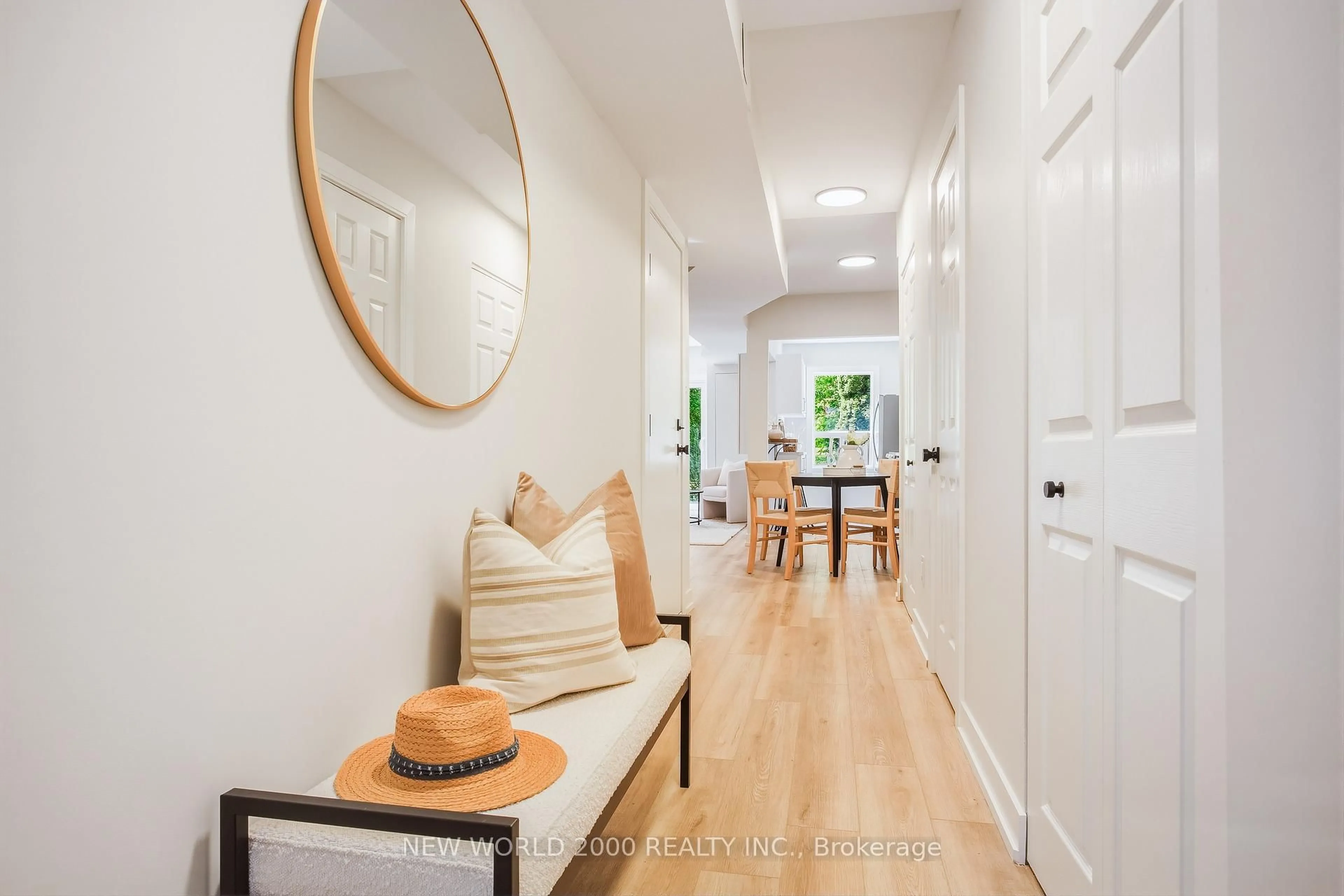 Indoor entryway for 58 Stewart Maclaren Rd #58, Halton Hills Ontario L7G 5L9