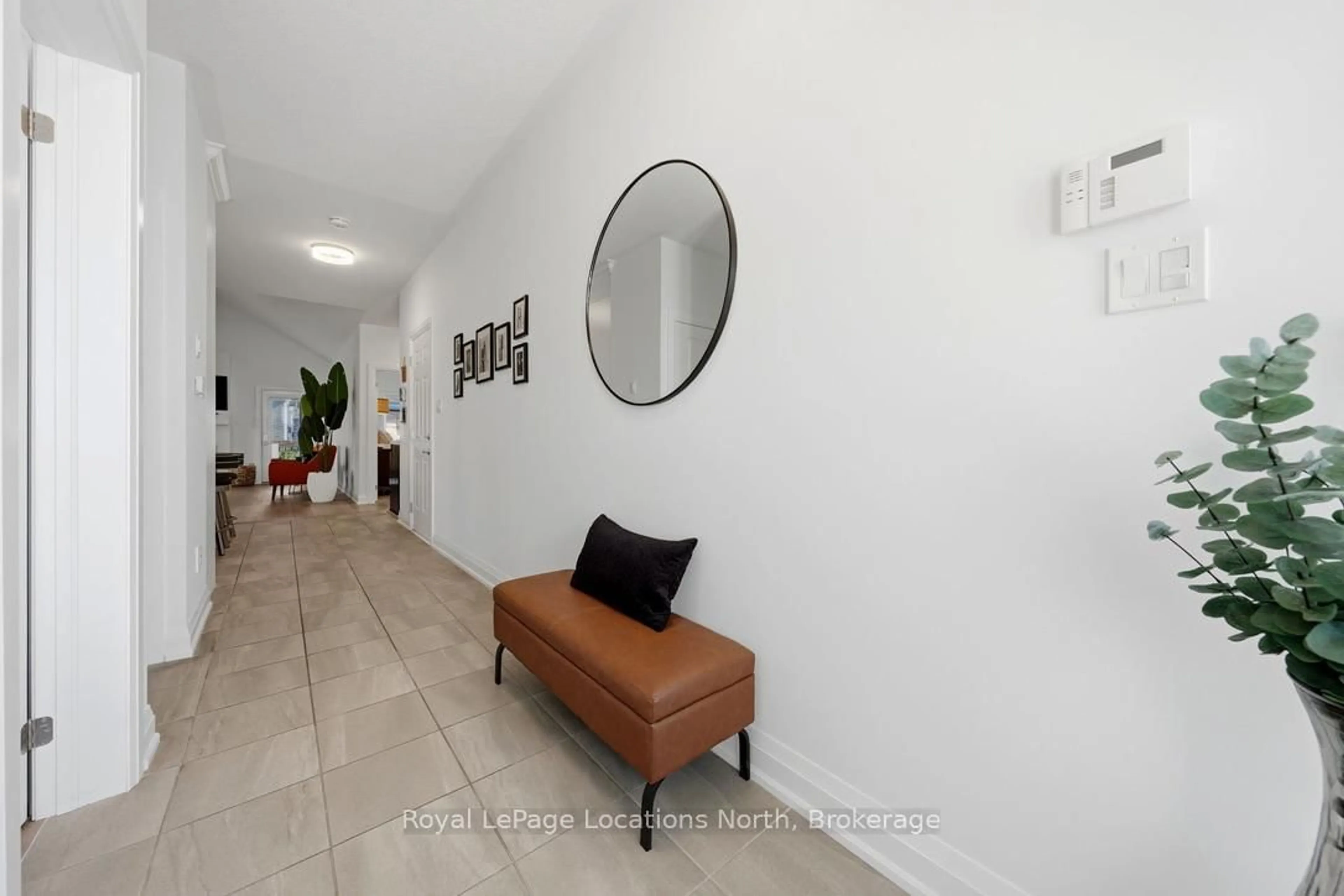 Indoor foyer for 31 Tea Rose Rd, Brampton Ontario L6R 0W2