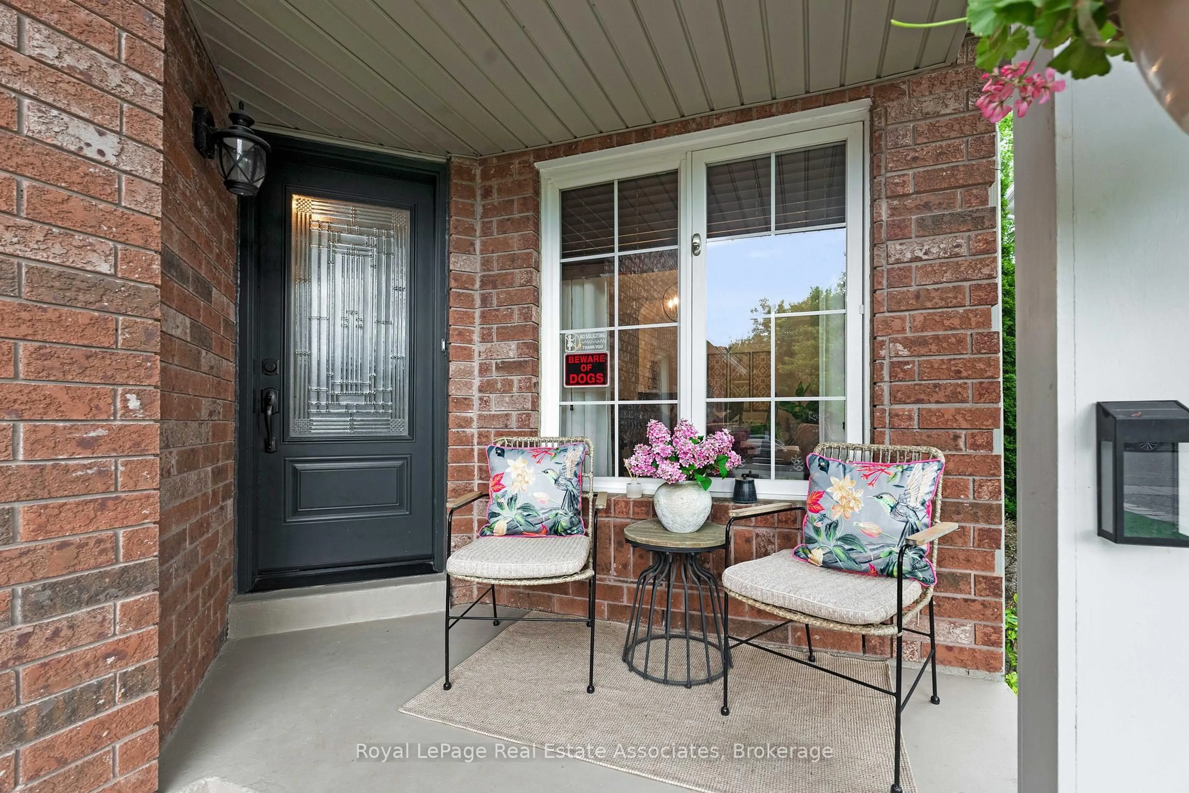 Unknown for 34 Standish St, Halton Hills Ontario L7G 5V7