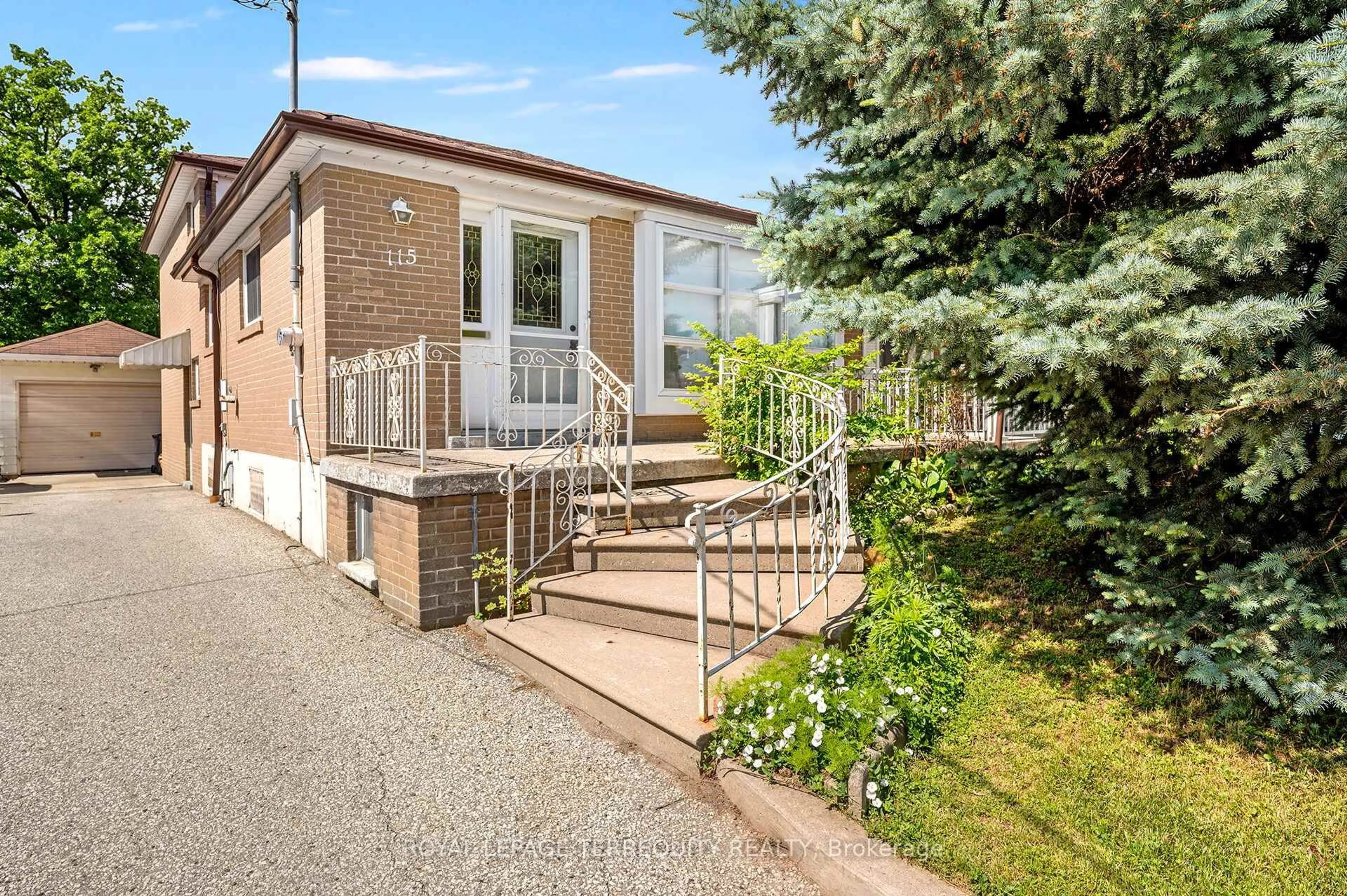 Unknown for 115 Topcliff Ave, Toronto Ontario M3N 1L6