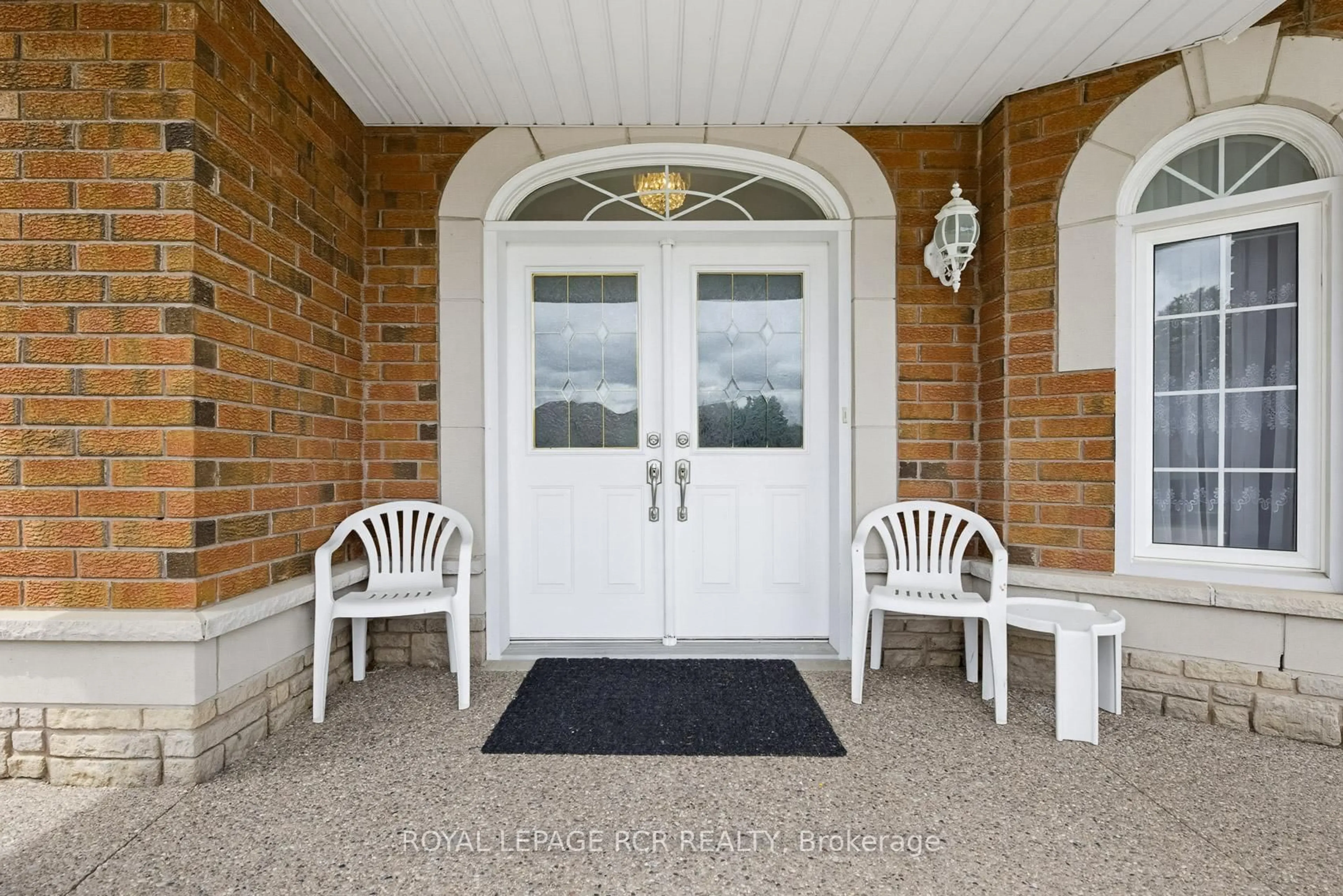 Indoor entryway for 31 Kirkwood Cres, Caledon Ontario L7C 1B9