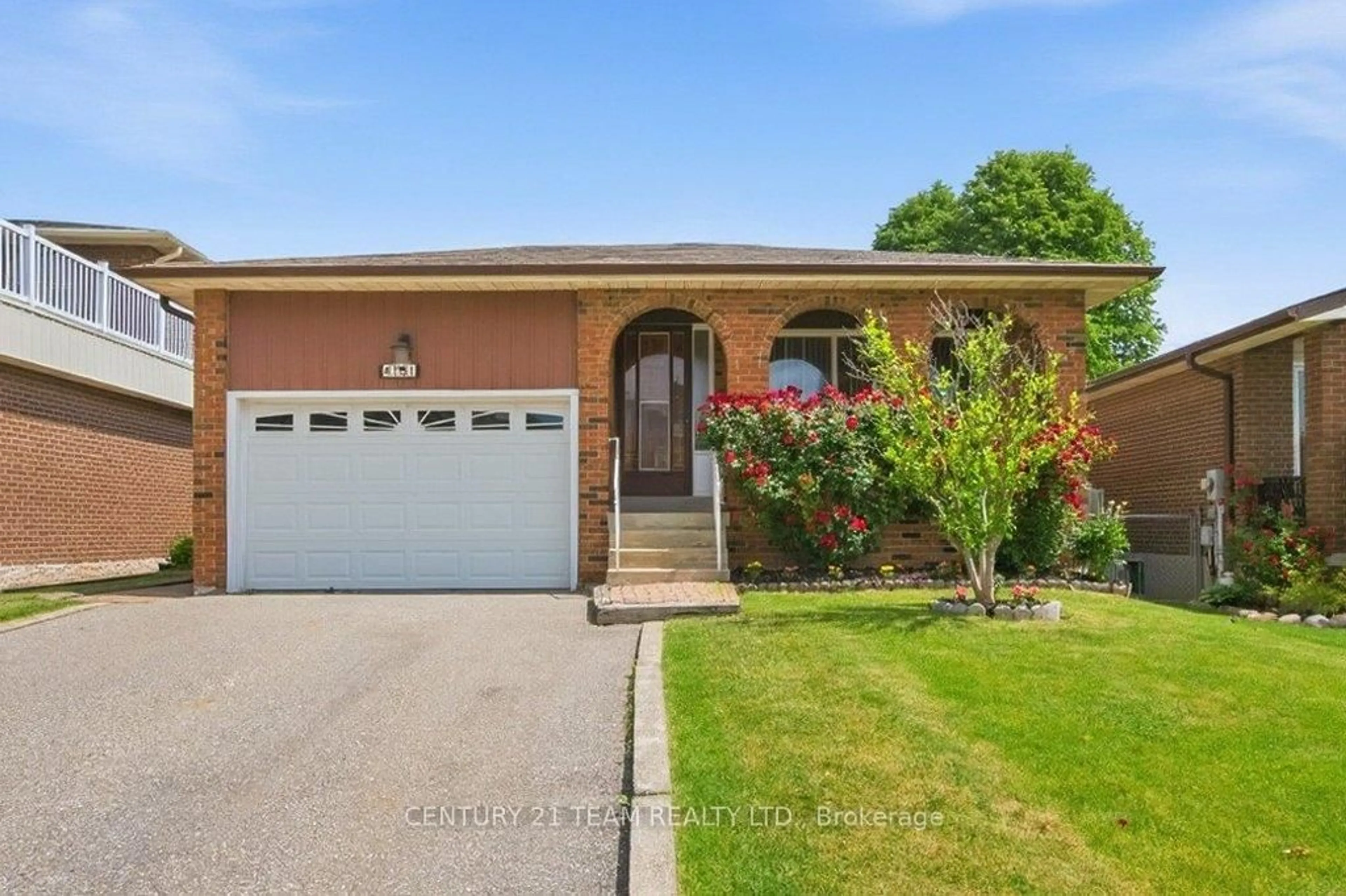 Home with brick exterior material, street for 4131 Woodington Dr, Mississauga Ontario L4Z 1K2
