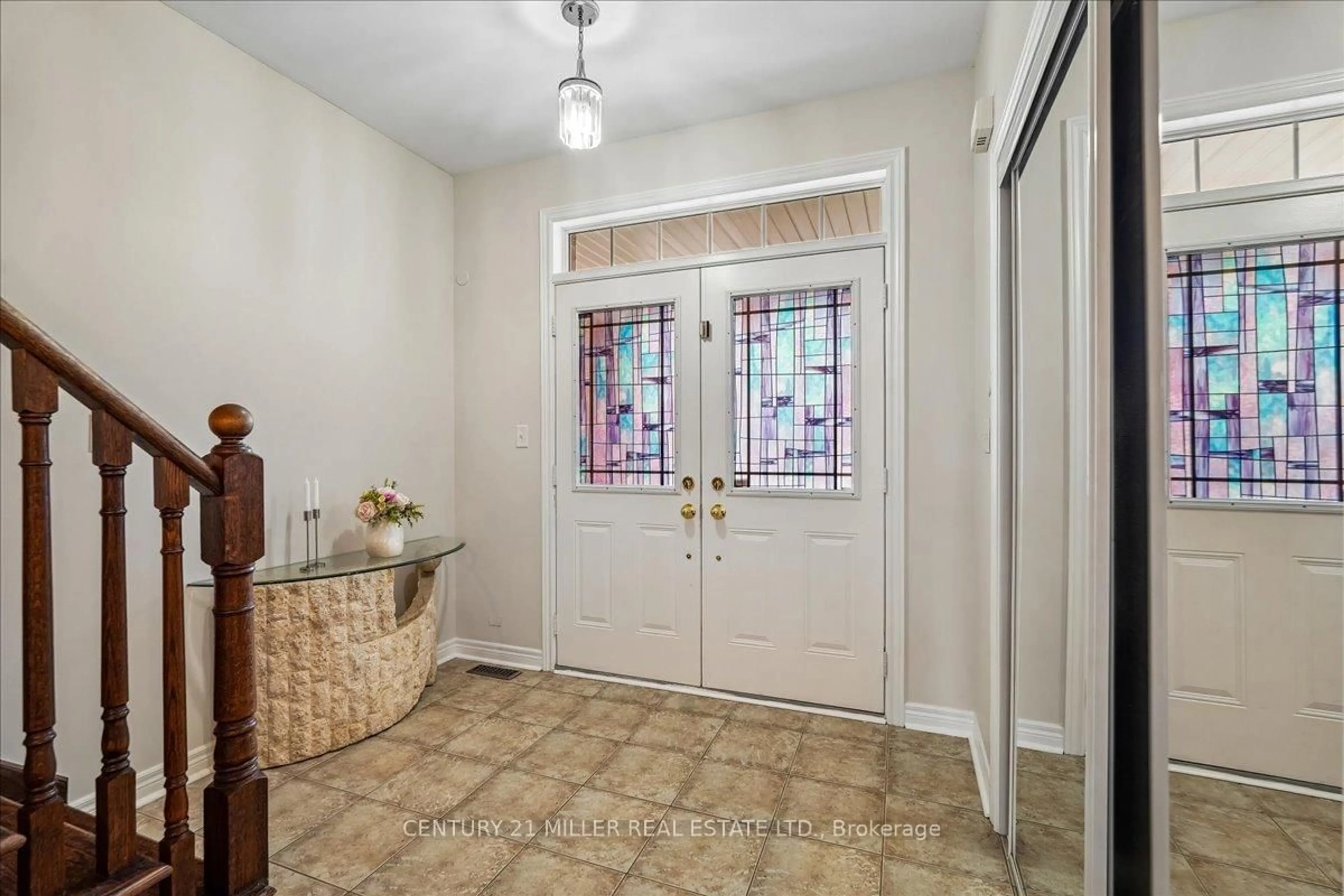 Indoor entryway for 2019 Trawden Way #57, Oakville Ontario L6M 0M2