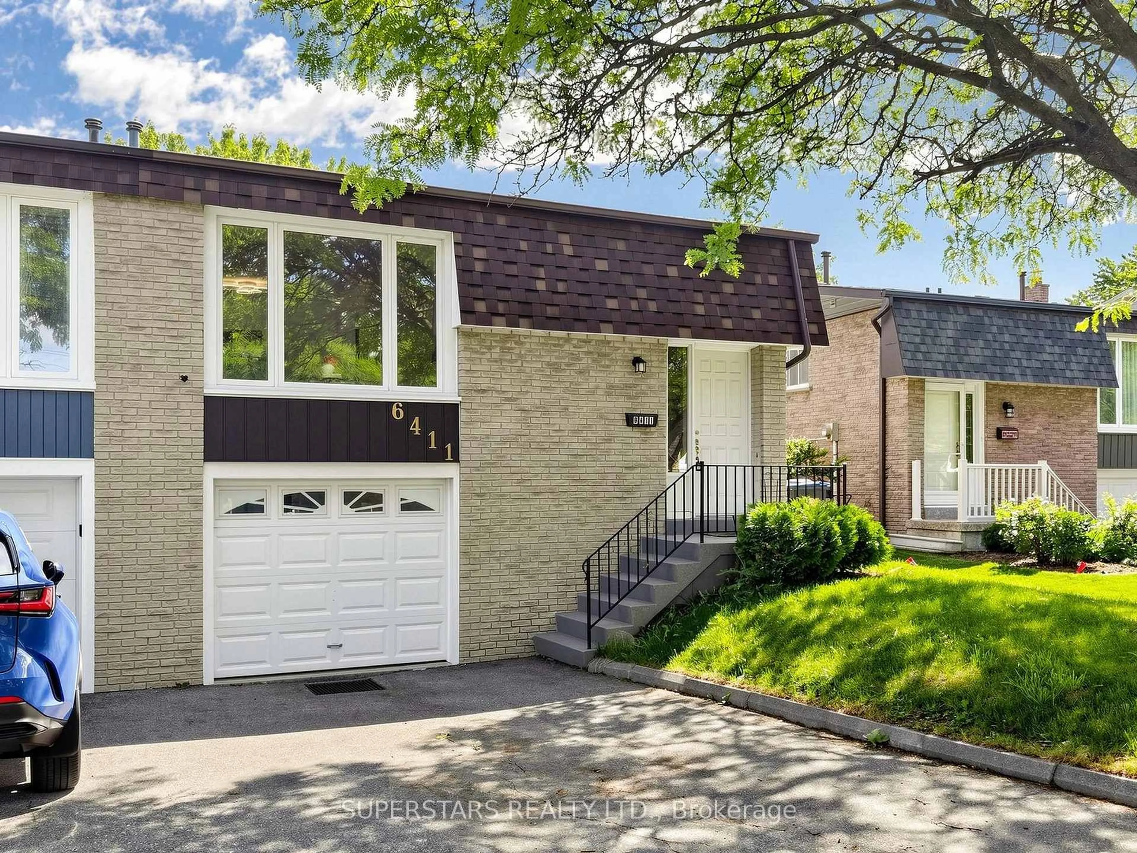 Home with brick exterior material, street for 6411 Chaumont Cres, Mississauga Ontario L5N 2M7