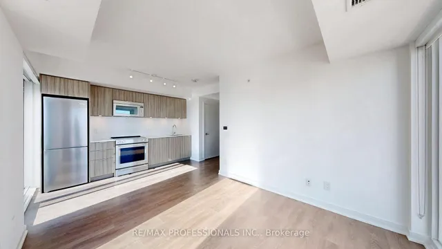 30 Samuel Wood Way #2410, Toronto 5
