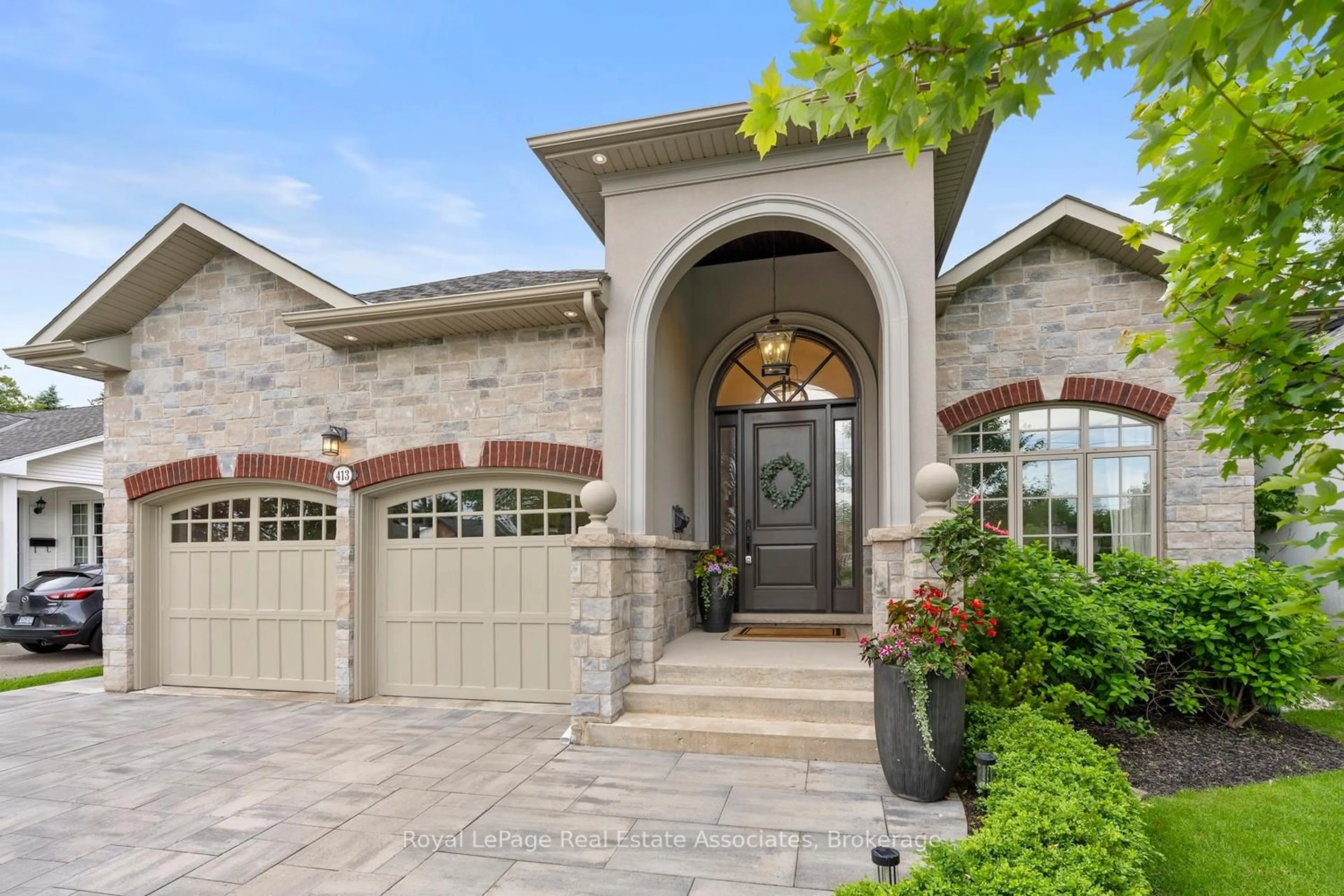 Unknown for 413 Marf Ave, Mississauga Ontario L5G 1T2