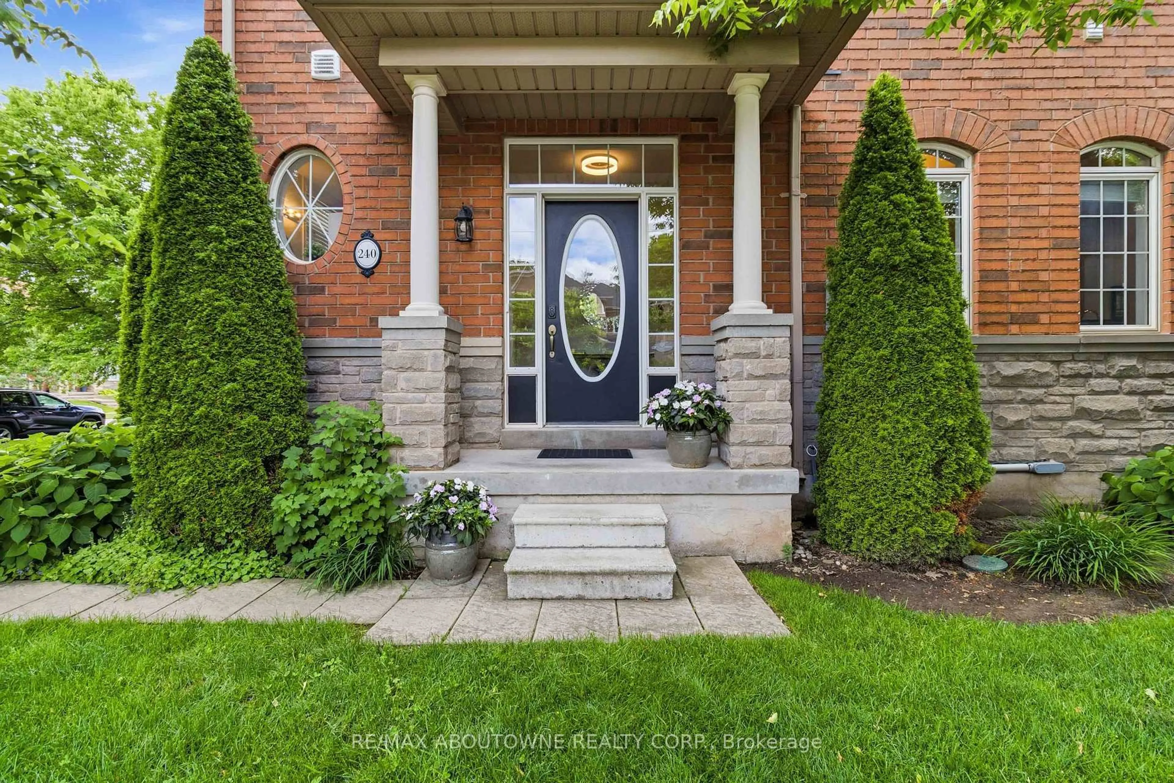 Unknown for 240 Duskywing Way, Oakville Ontario L6L 6X5