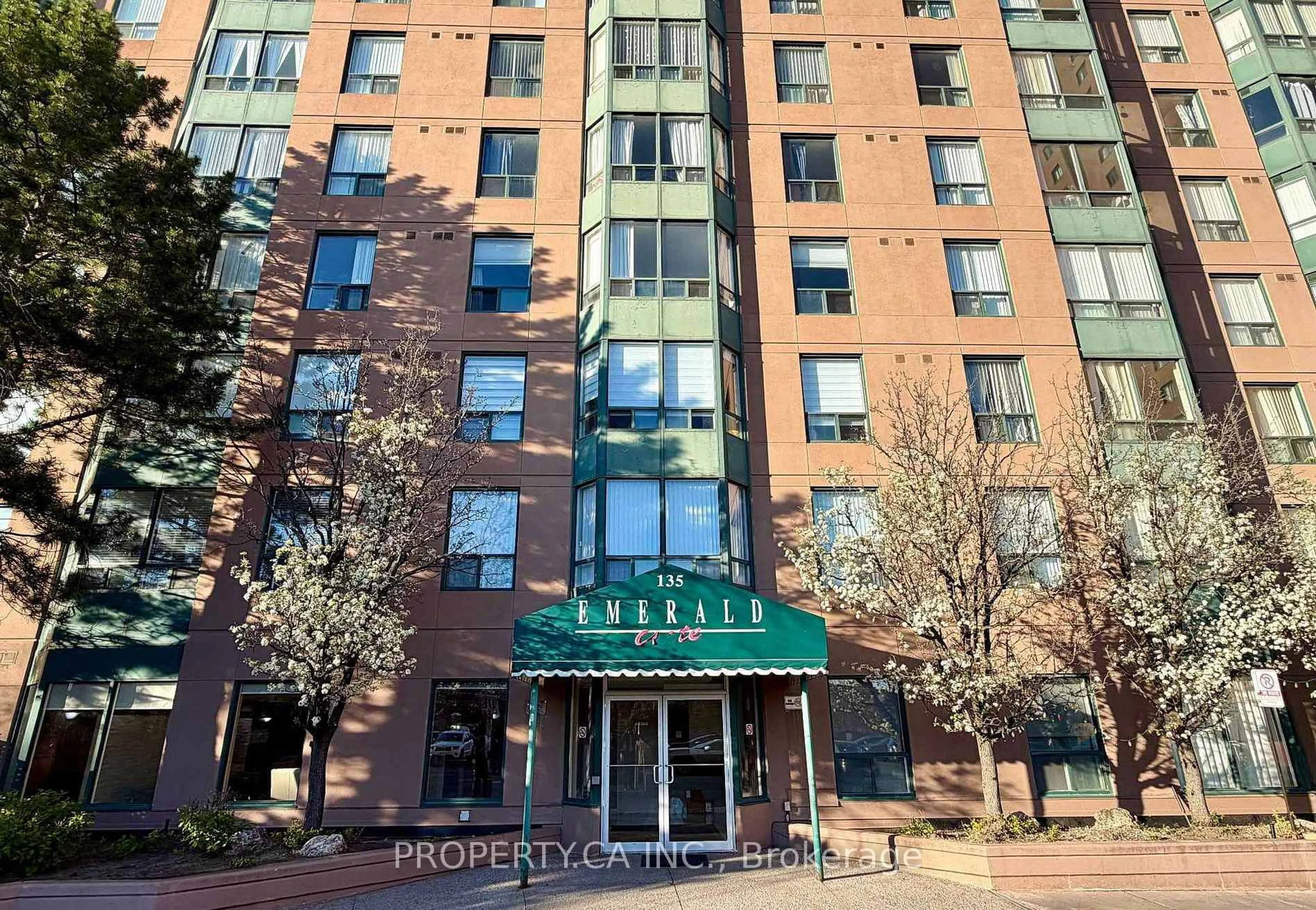 Unknown for 135 Hillcrest Ave #1115, Mississauga Ontario L5B 4B1
