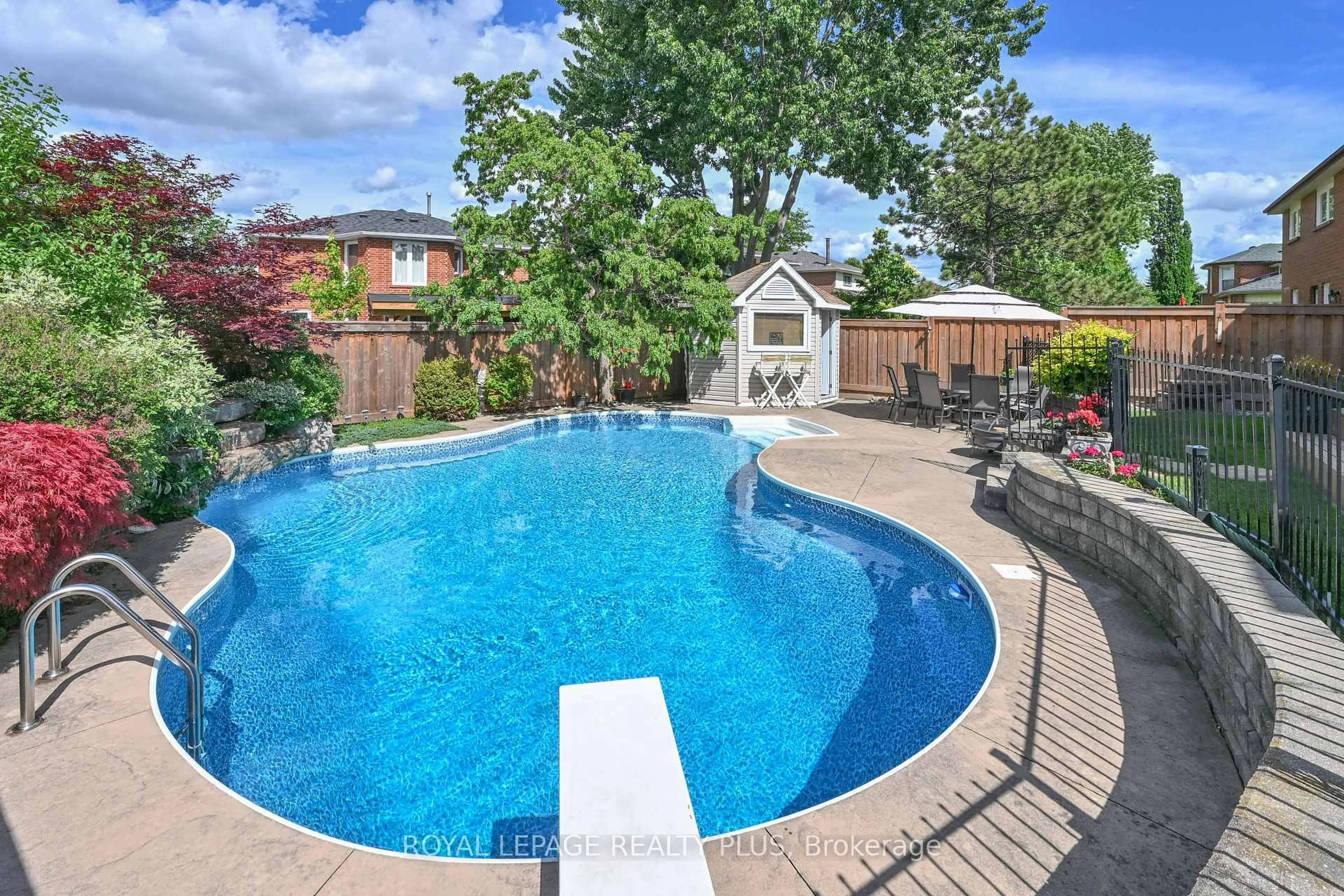 Pool for 6993 Danton Prom, Mississauga Ontario L5N 5A1