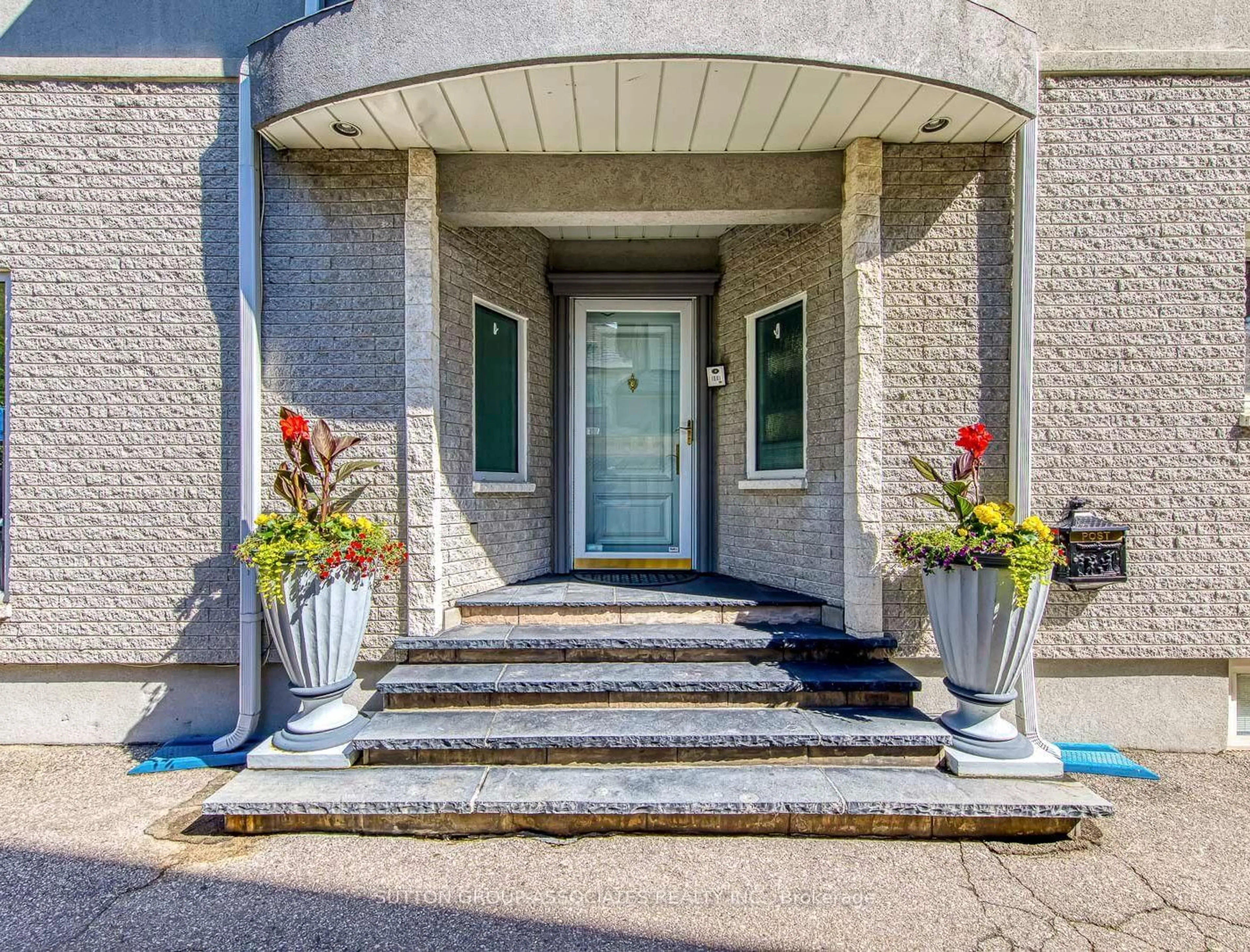 Indoor entryway for 18 Martin Grove Rd, Toronto Ontario M9B 4J9