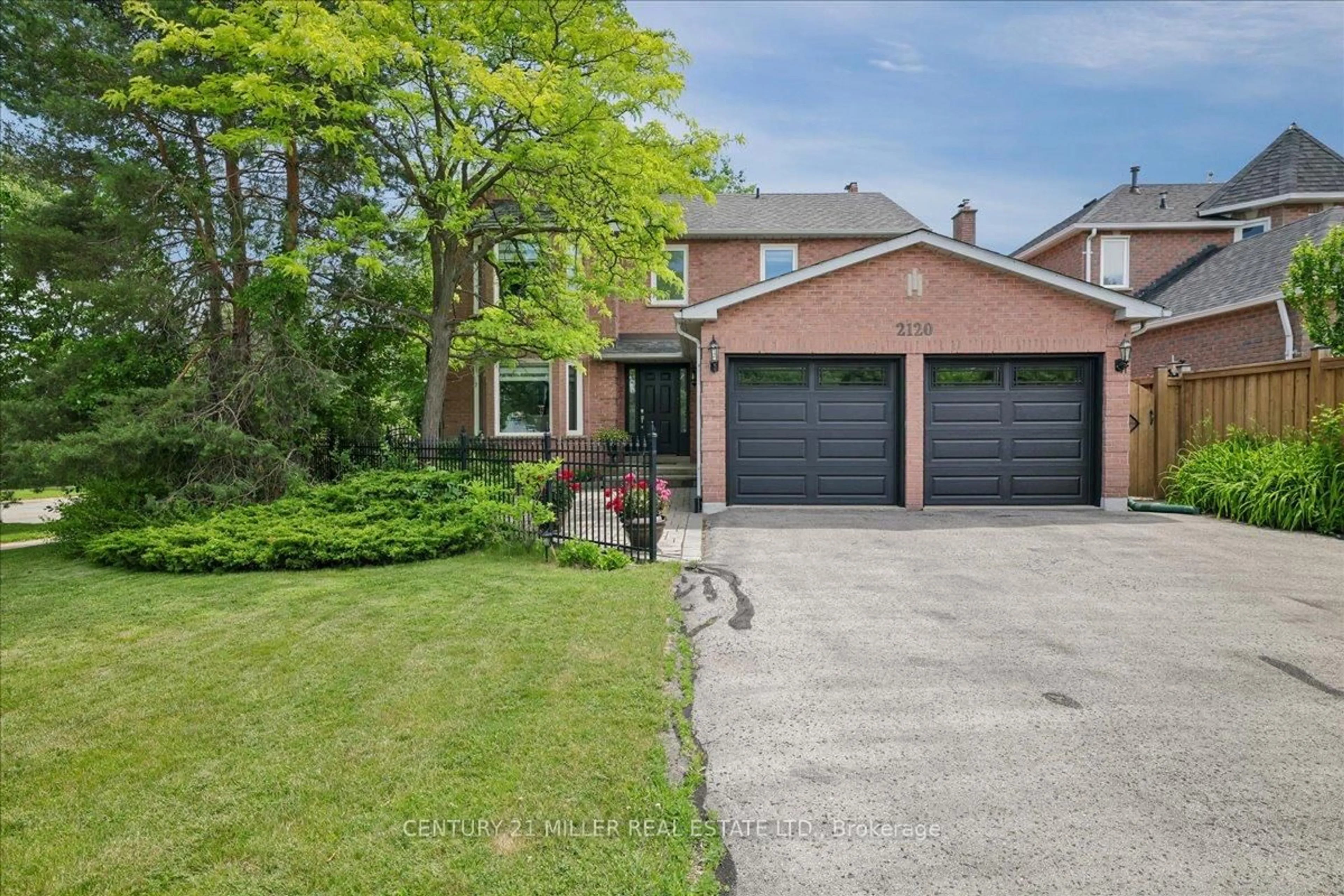 Home with brick exterior material, street for 2120 Sixth Line, Oakville Ontario L6H 3N1