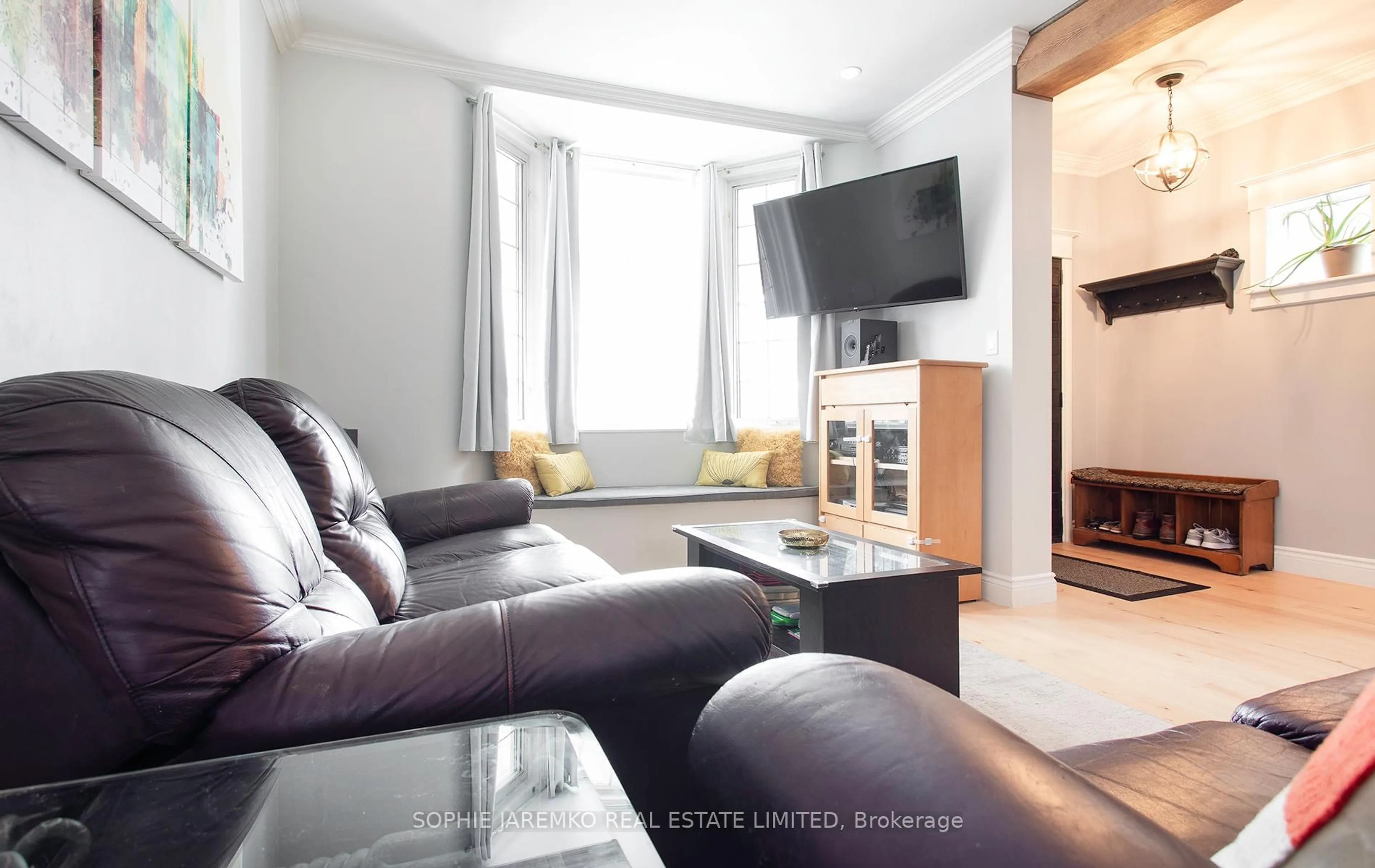 Living room with furniture, unknown for 144 Eileen Ave, Toronto Ontario M6N 1W1
