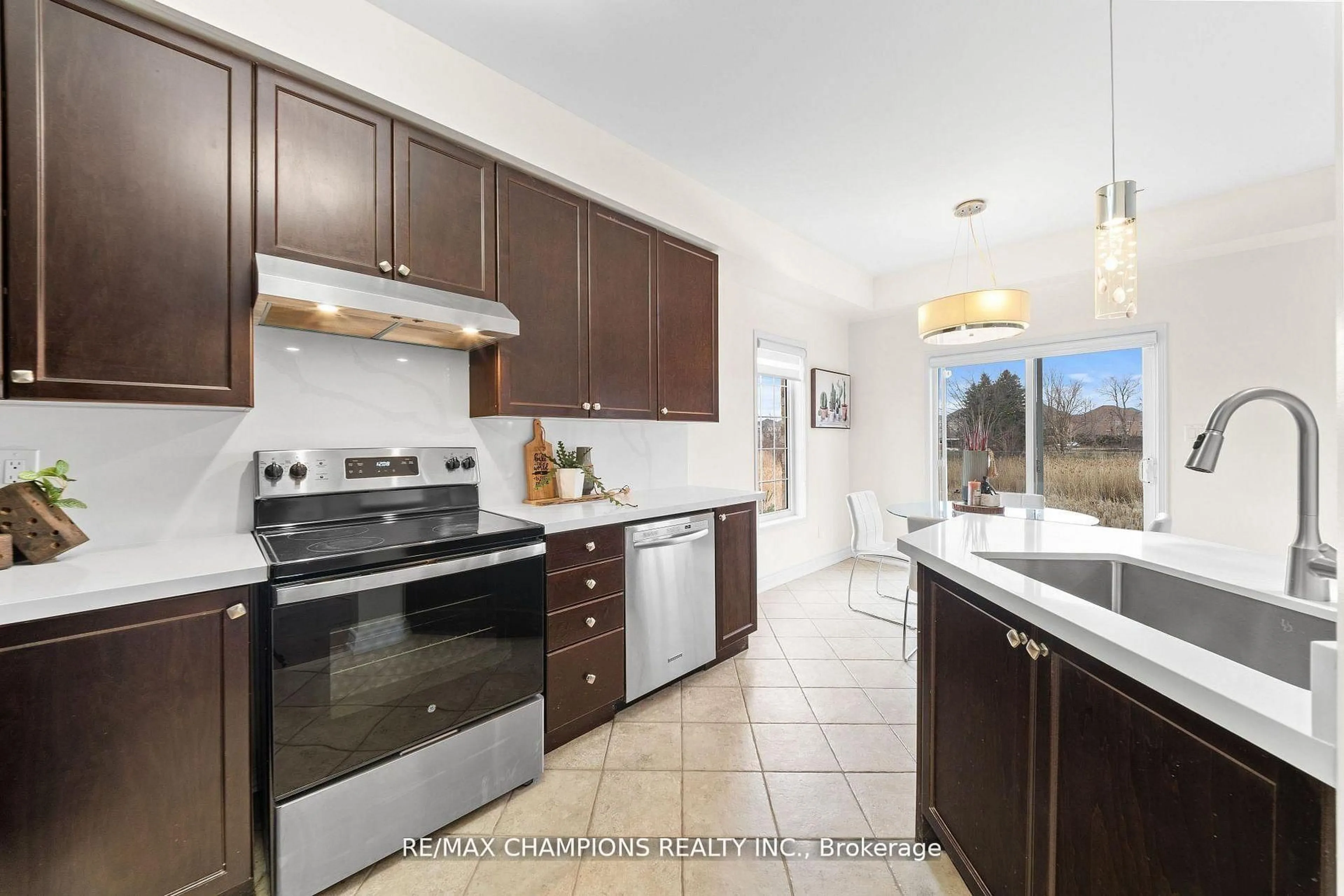 Unknown for 42 Abbotsbury Dr, Brampton Ontario L6X 0S3