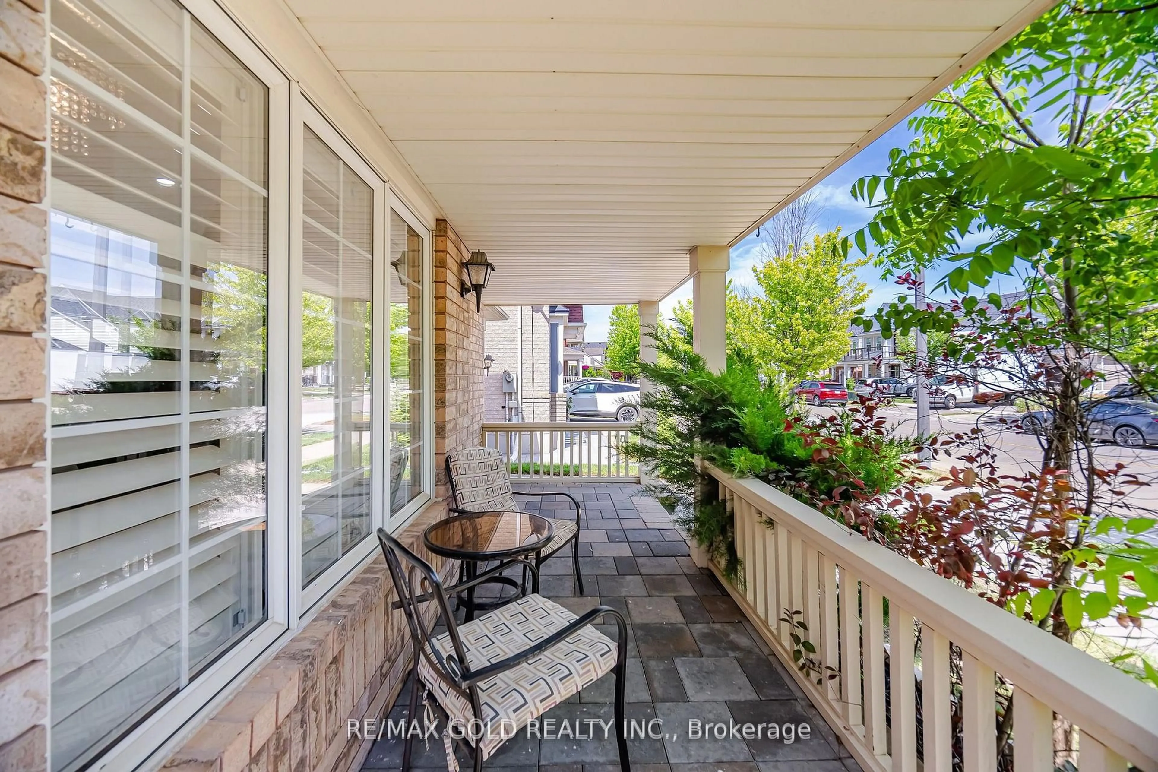 Patio, street for 1523 Beaty Tr, Milton Ontario L9T 5V3