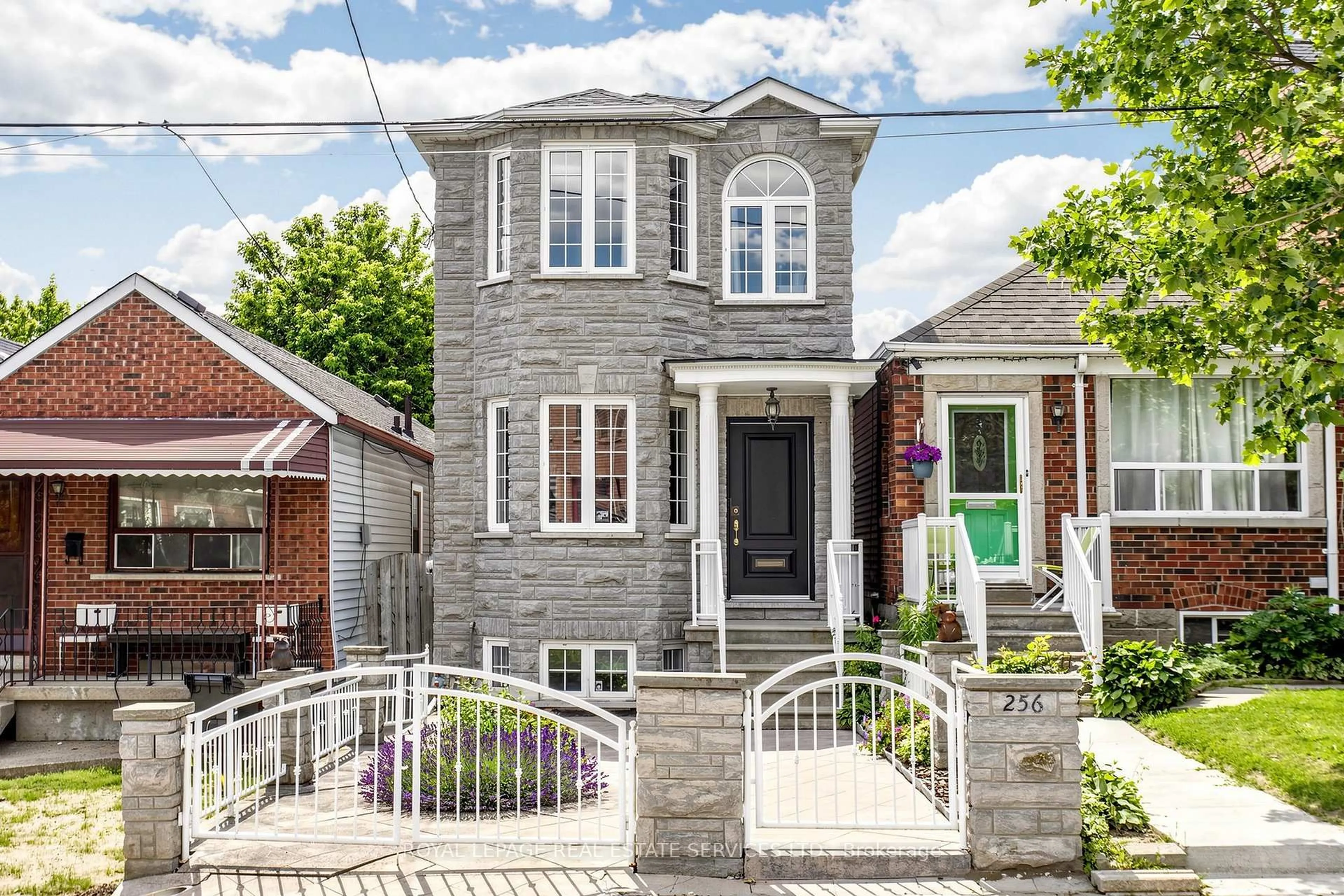Home with brick exterior material, street for 256 Earlscourt Ave, Toronto Ontario M6E 4B6