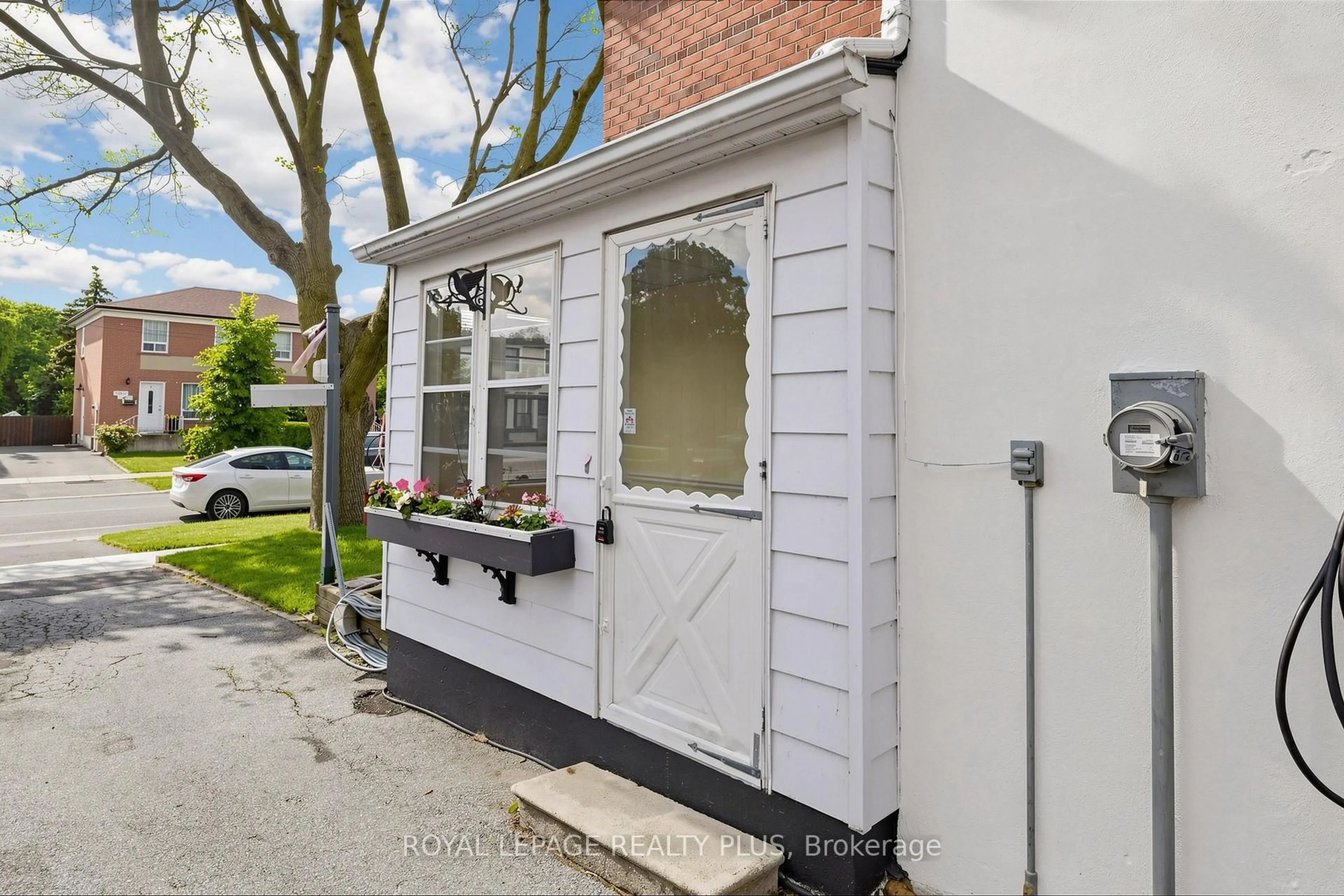 Unknown for 2359 Brookhurst Rd, Mississauga Ontario L5J 1R1