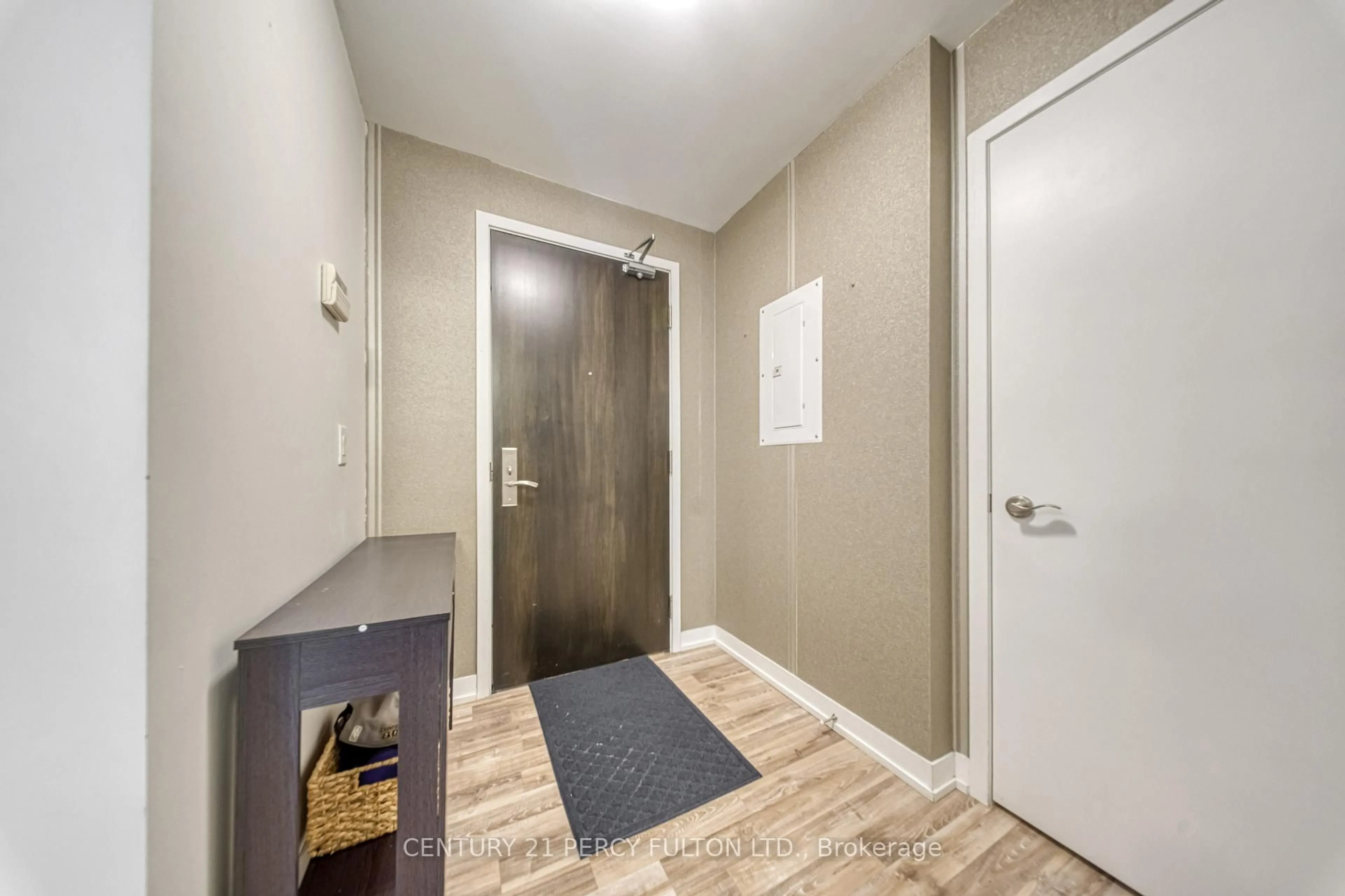 Indoor entryway for 840 Queens Plate Dr #802, Toronto Ontario M9W 7J9