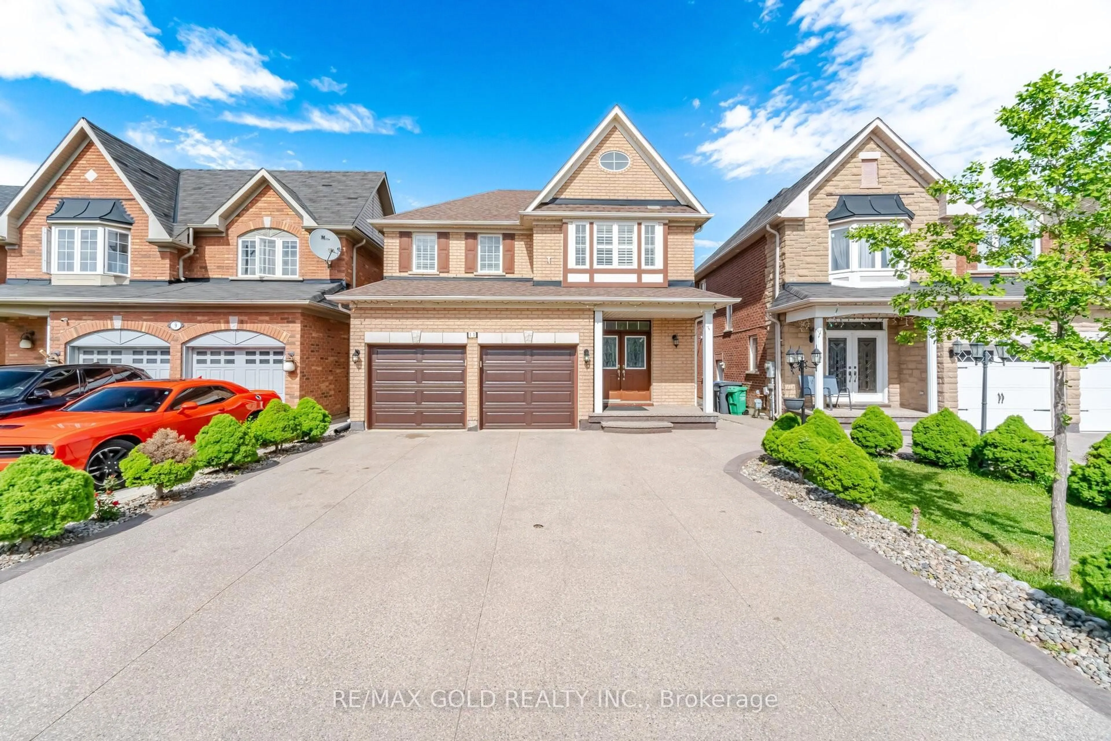 Home with brick exterior material, street for 11 Timberwolf Rd, Brampton Ontario L6P 2B4