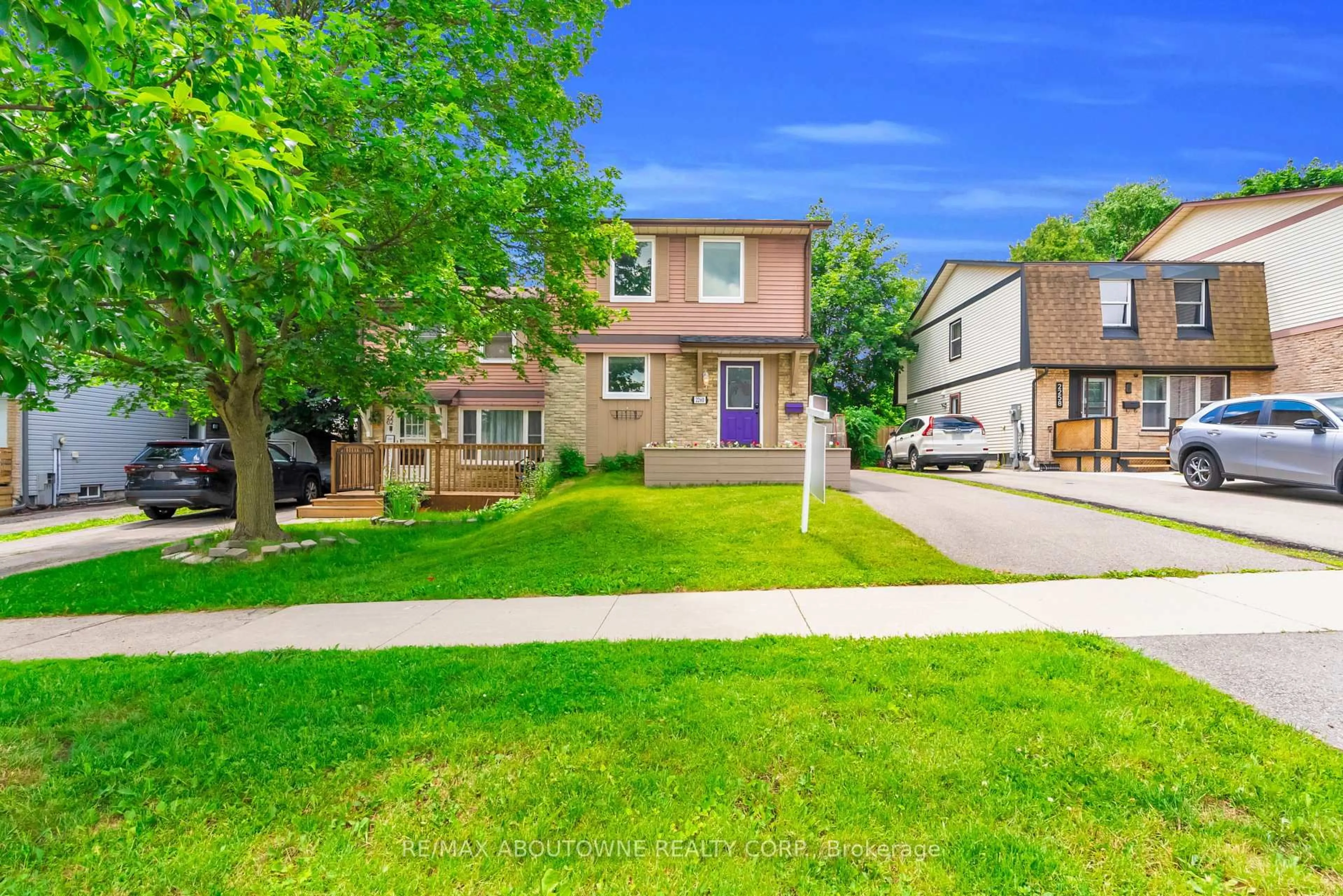 Unknown for 2260 Manchester Dr, Burlington Ontario L7P 3W2