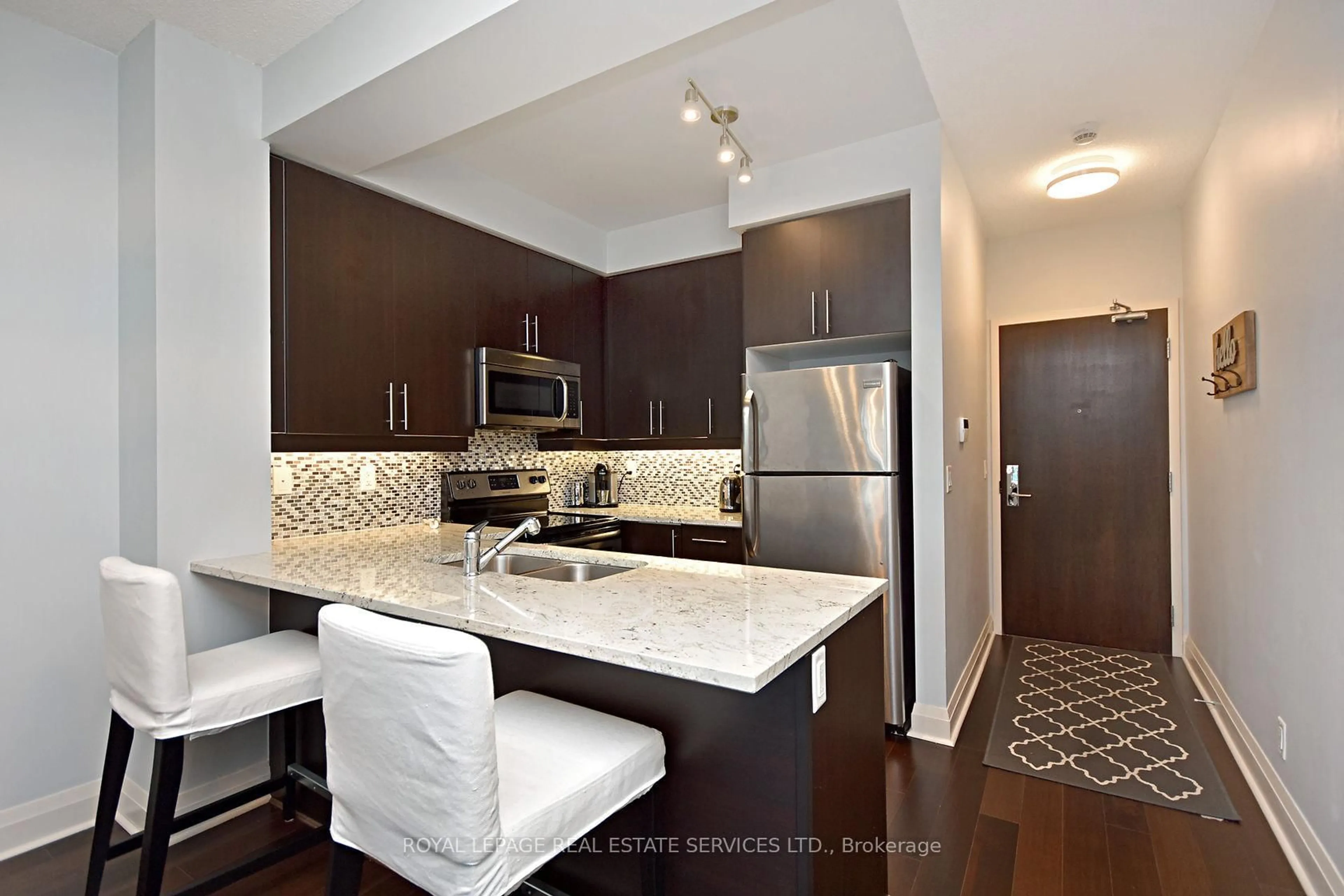 Open concept kitchen, unknown for 1185 The Queensway #901, Toronto Ontario M8Z 0C6
