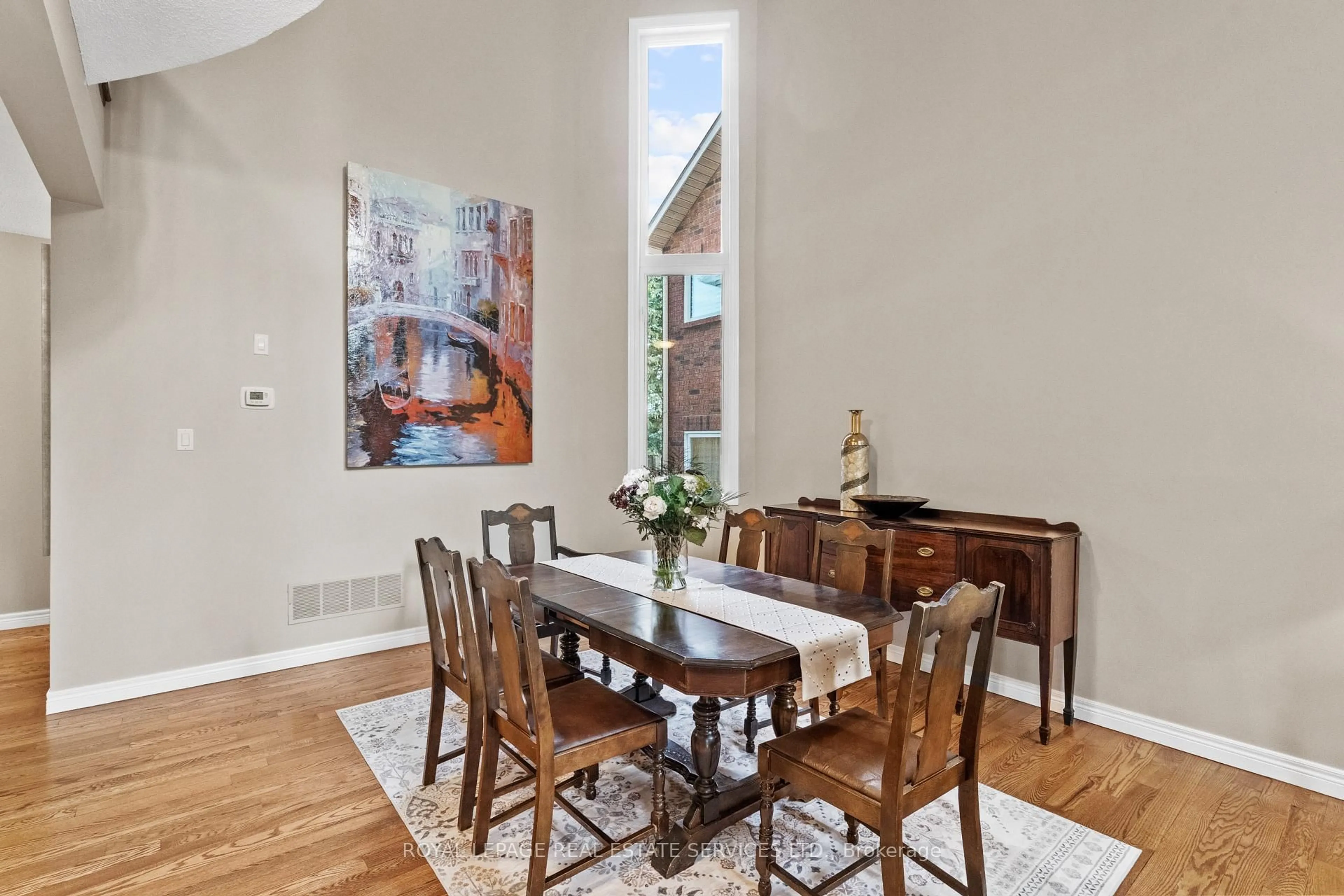 Dining room, unknown for 2045 Rosemount Cres, Oakville Ontario L6M 3P5
