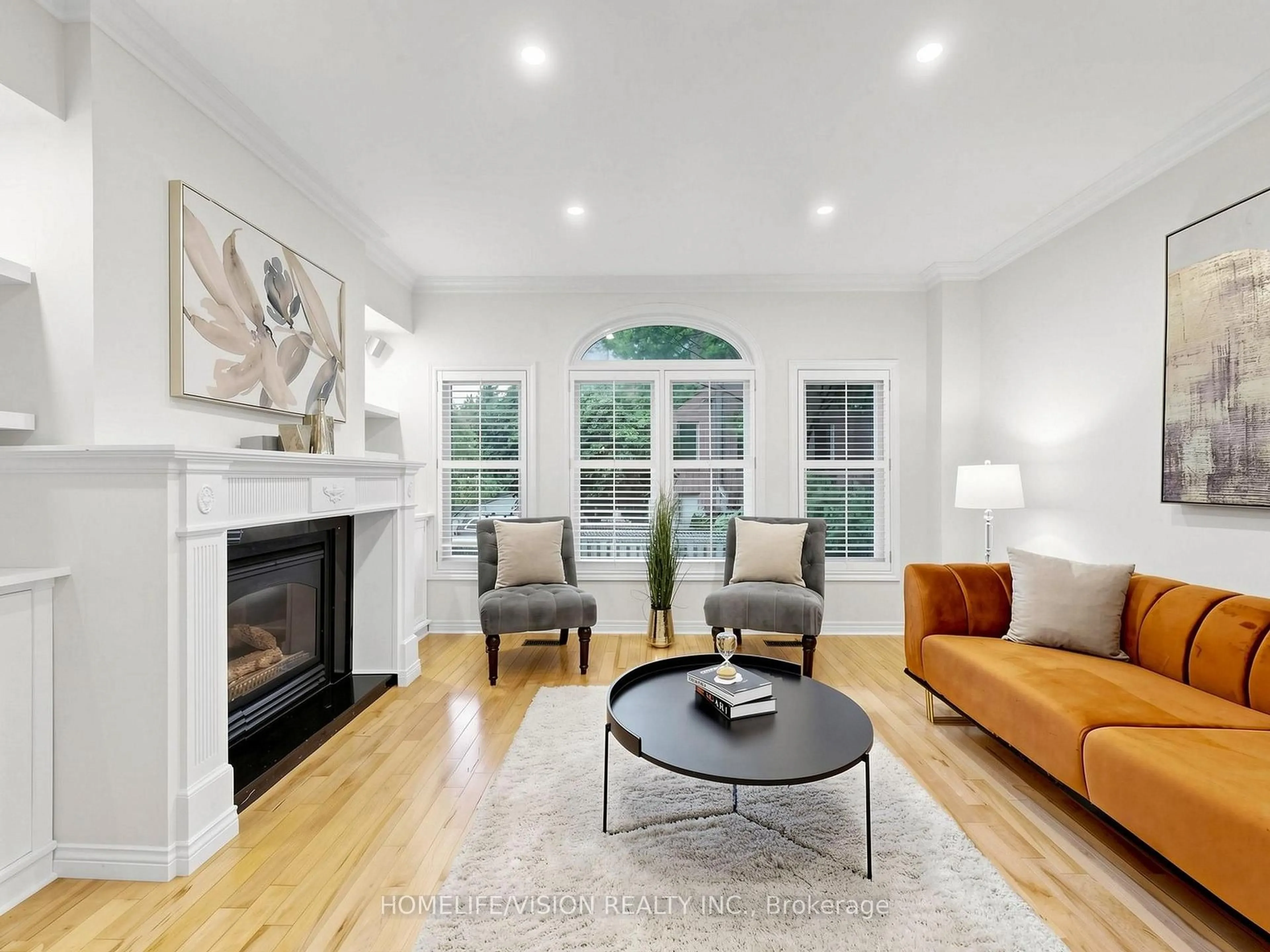 Living room with furniture, unknown for 175 Grand Ave #Th2, Toronto Ontario M8Y 3Y3