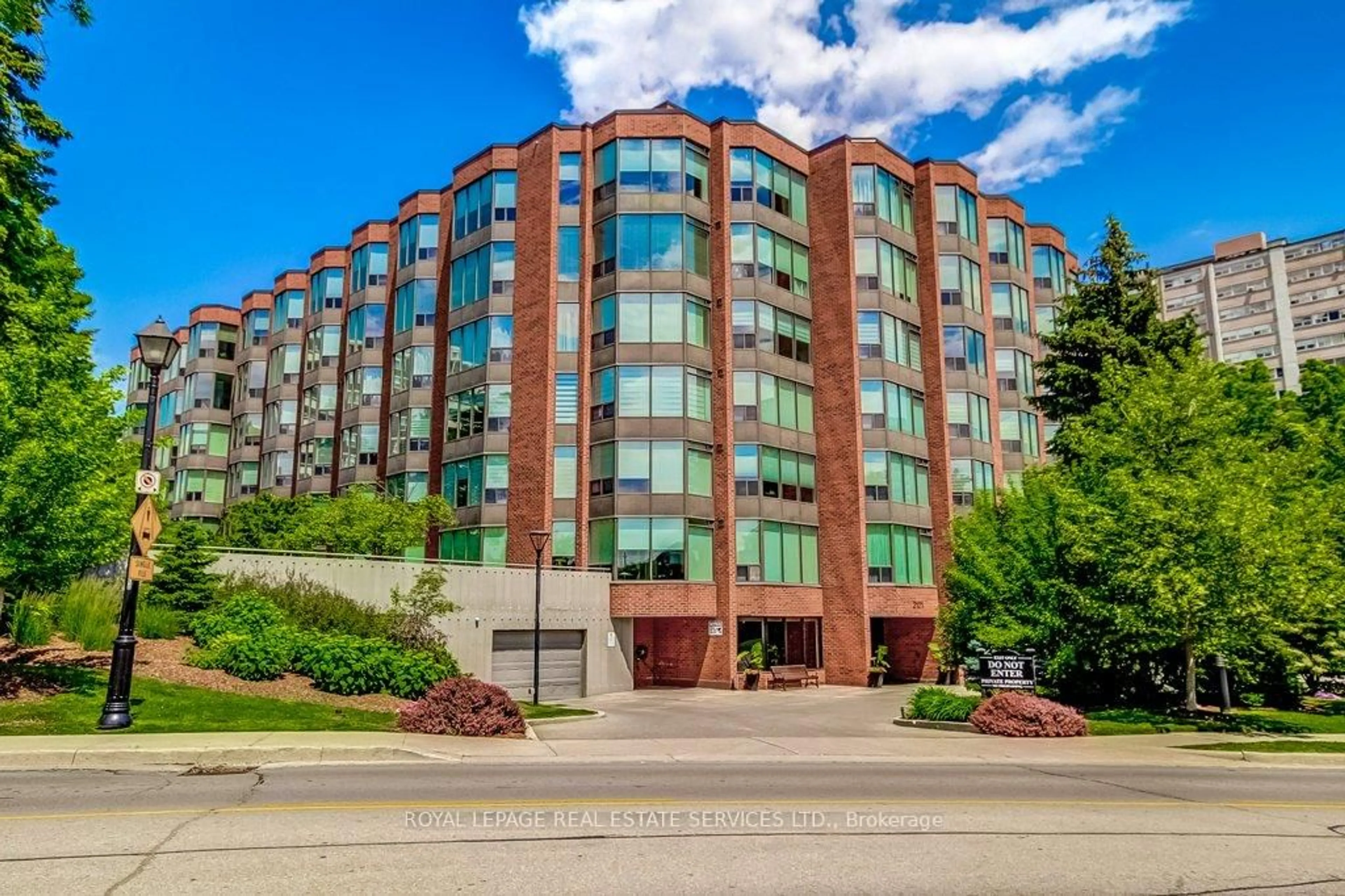 Unknown for 2121 Lakeshore Rd #301, Burlington Ontario L7R 1C9