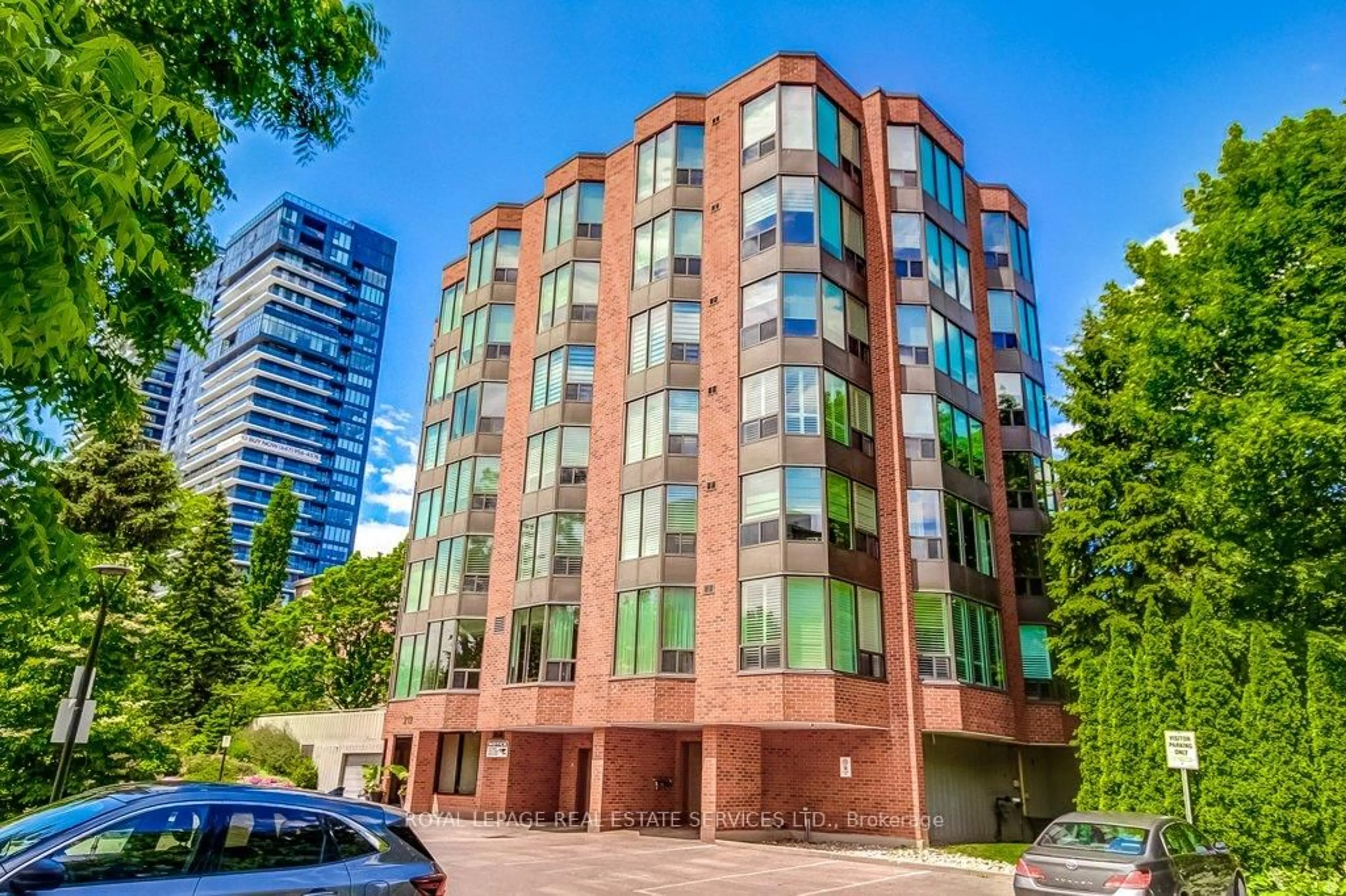 Unknown for 2121 Lakeshore Rd #301, Burlington Ontario L7R 1C9