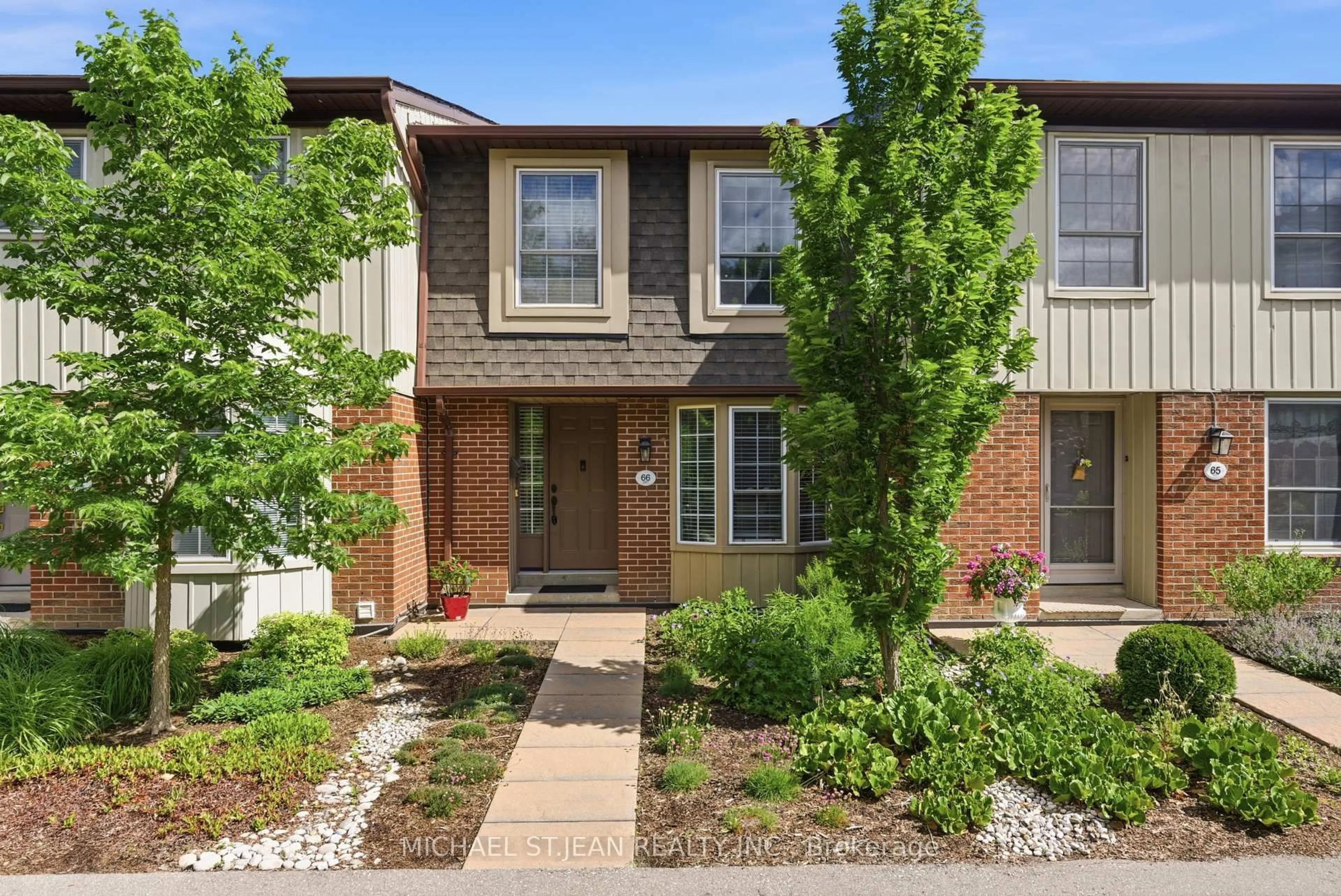 Home with brick exterior material, street for 3027 Glencrest Rd #66, Burlington Ontario L7N 3K1