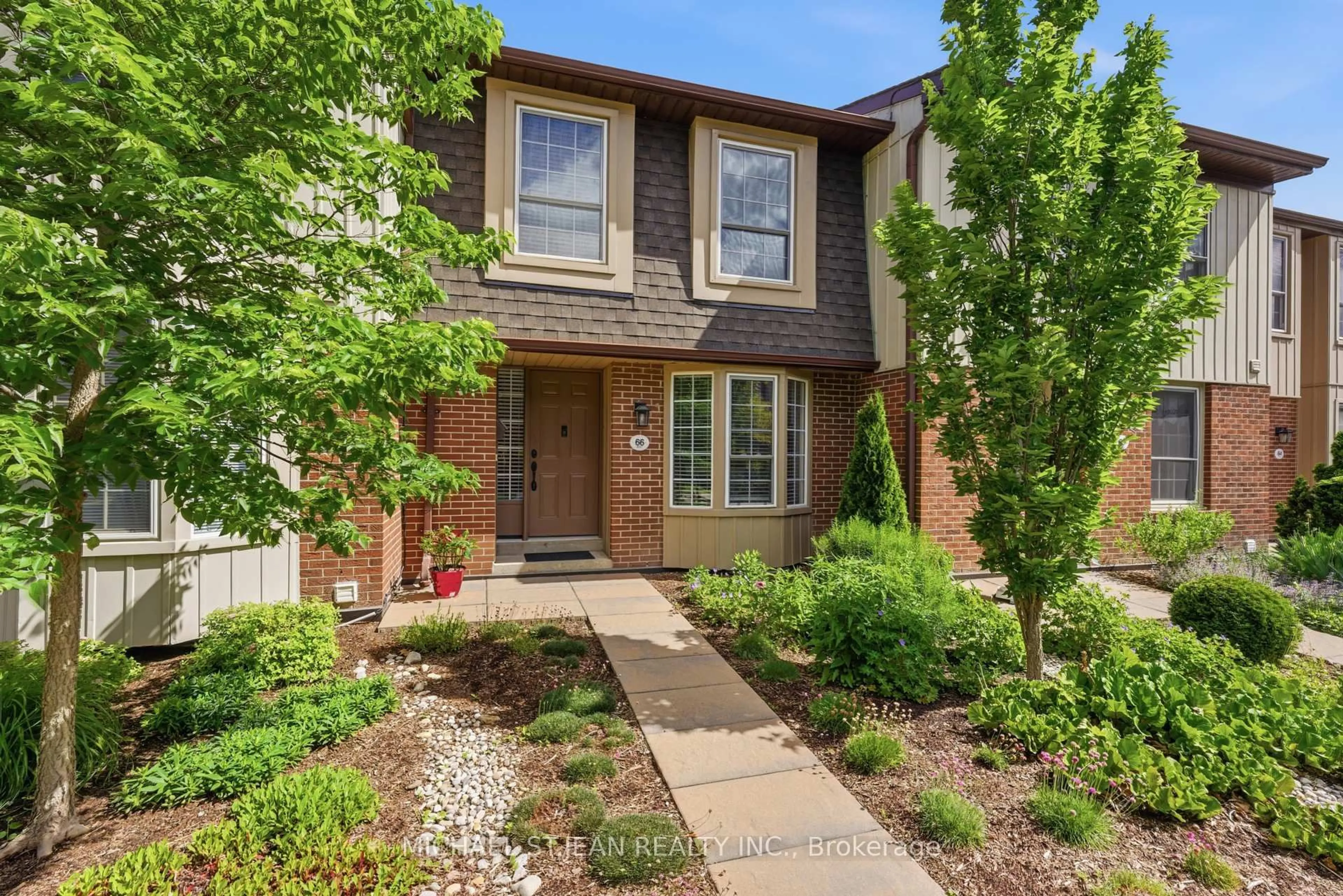Home with brick exterior material, street for 3027 Glencrest Rd #66, Burlington Ontario L7N 3K1