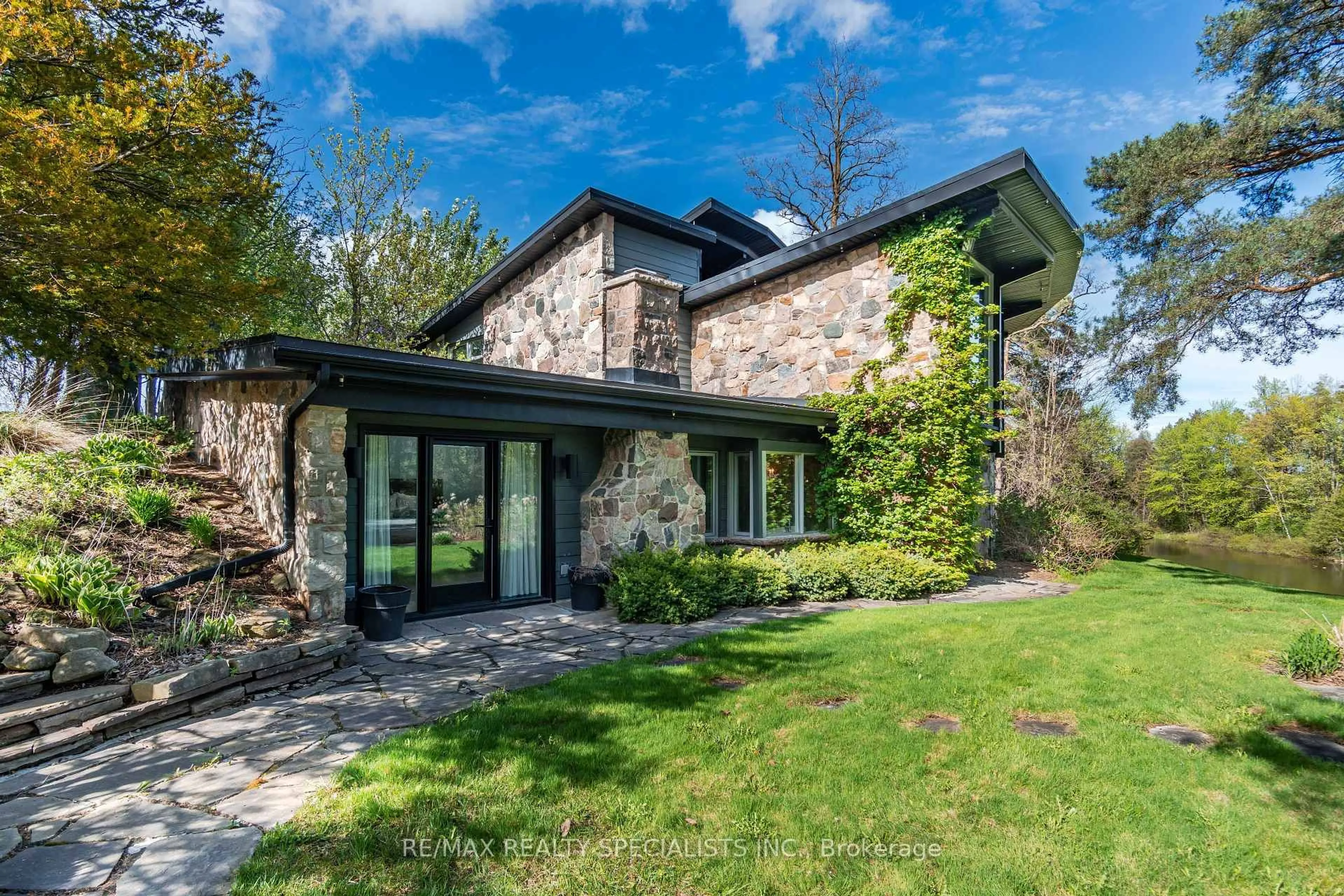 Unknown for 16167 Mclaughlin Rd, Caledon Ontario L7C 1J4