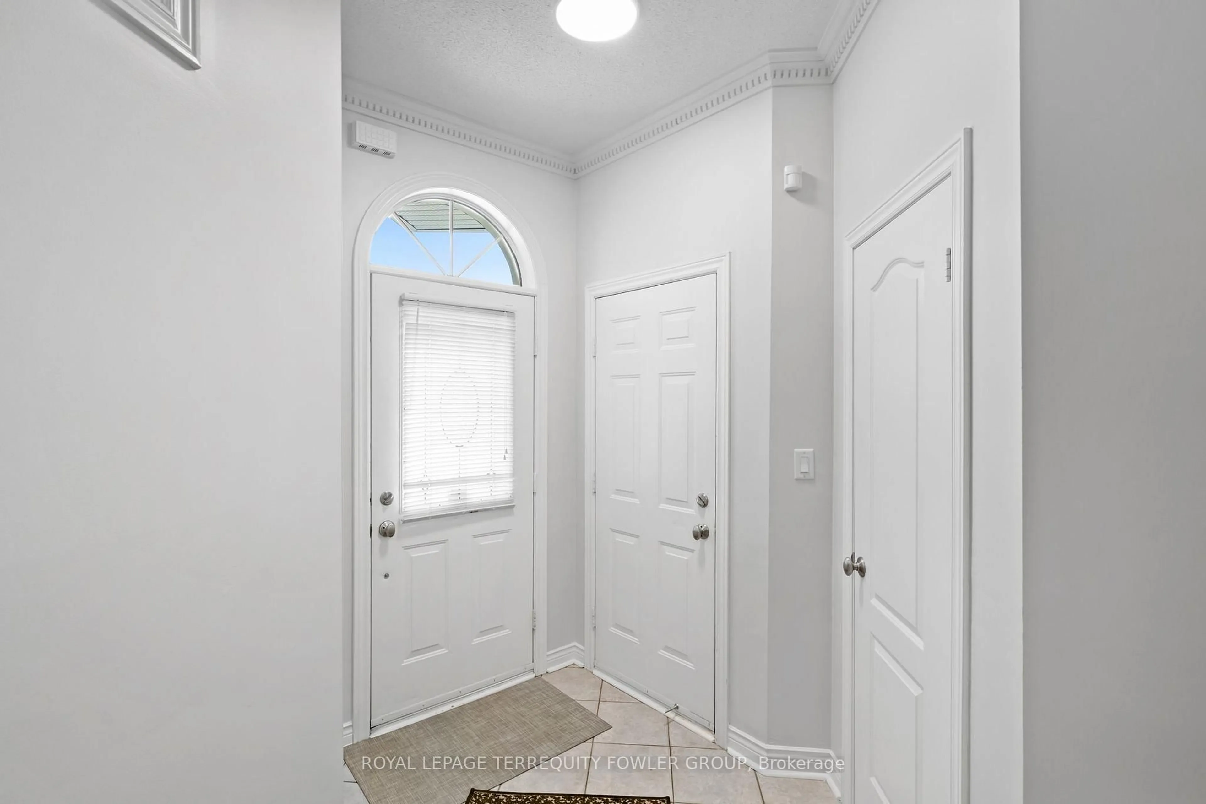 Indoor entryway for 13 Liptay Ave, Caledon Ontario L7E 2J7
