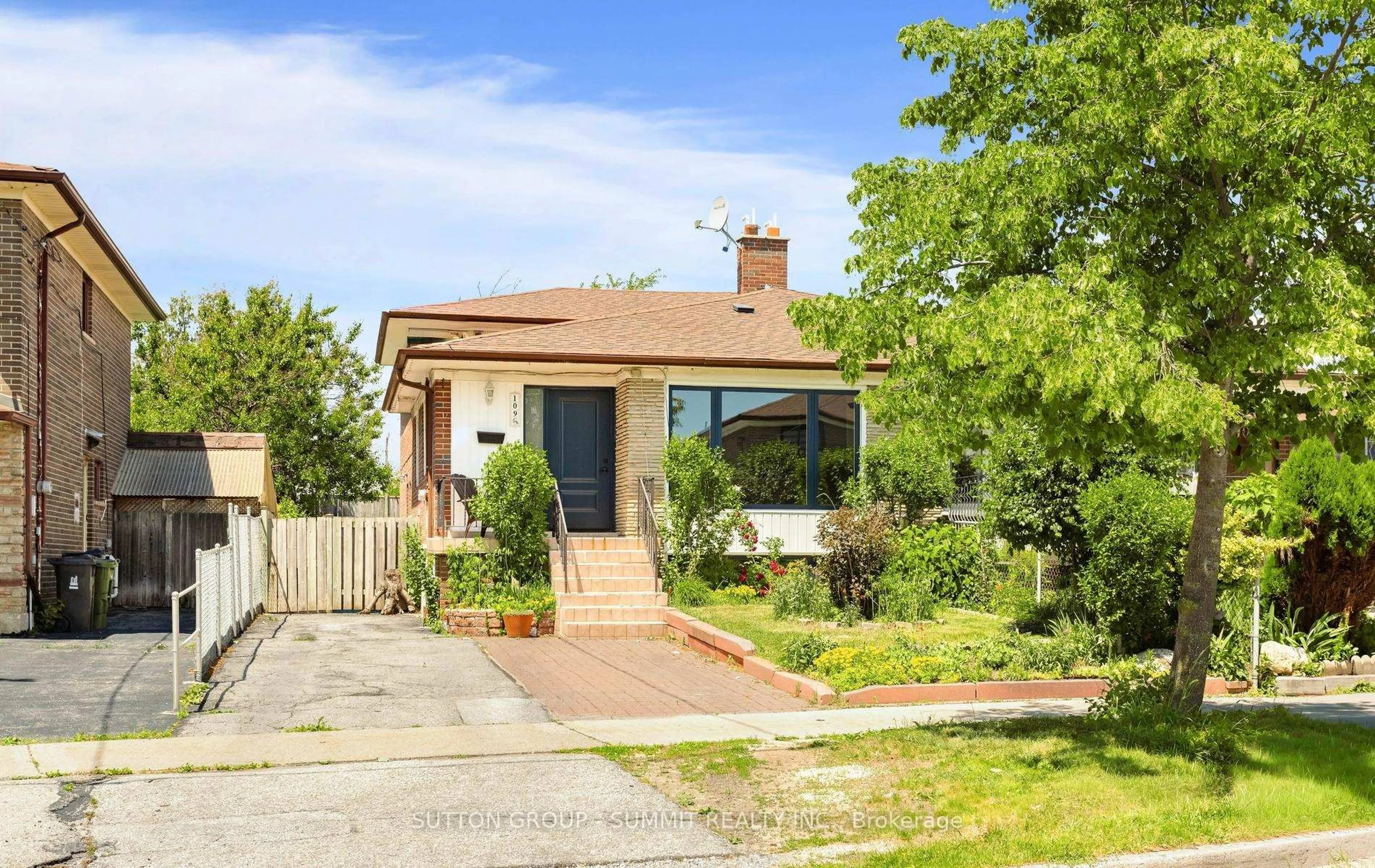 Home with brick exterior material, street for 109 Elnathan Cres, Toronto Ontario M9L 2G2