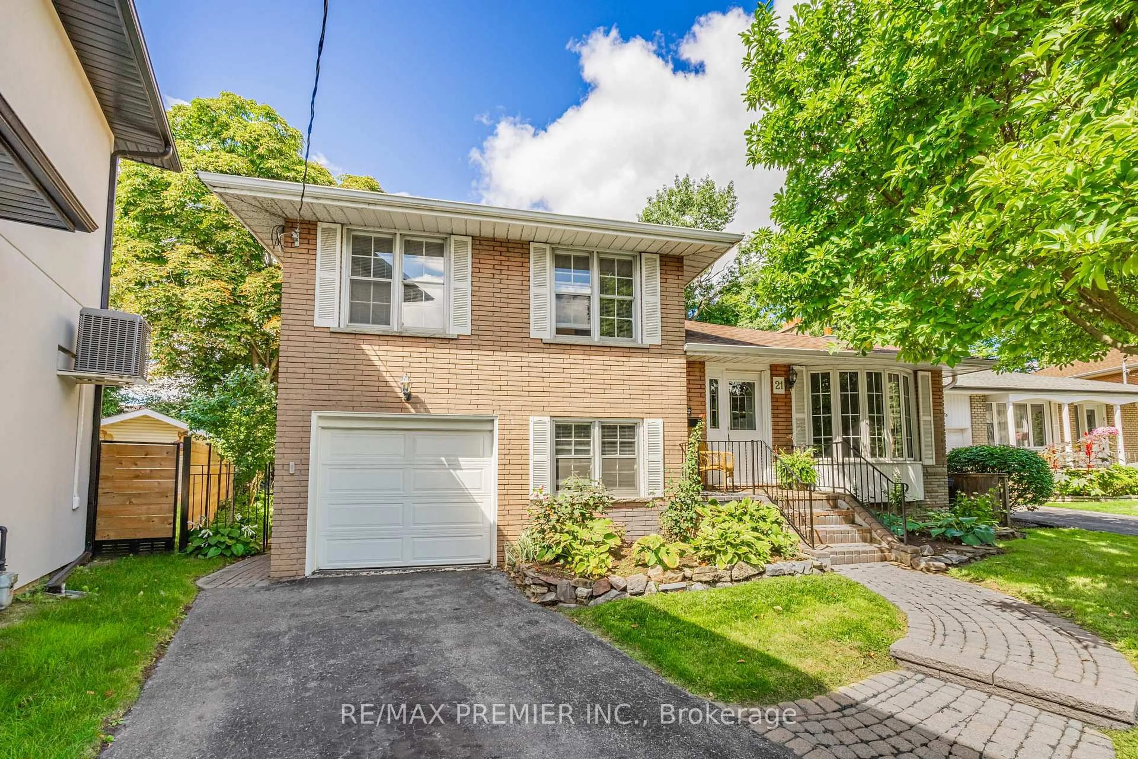 Home with brick exterior material, street for 21 Halbadier Pl, Toronto Ontario M9B 2H4