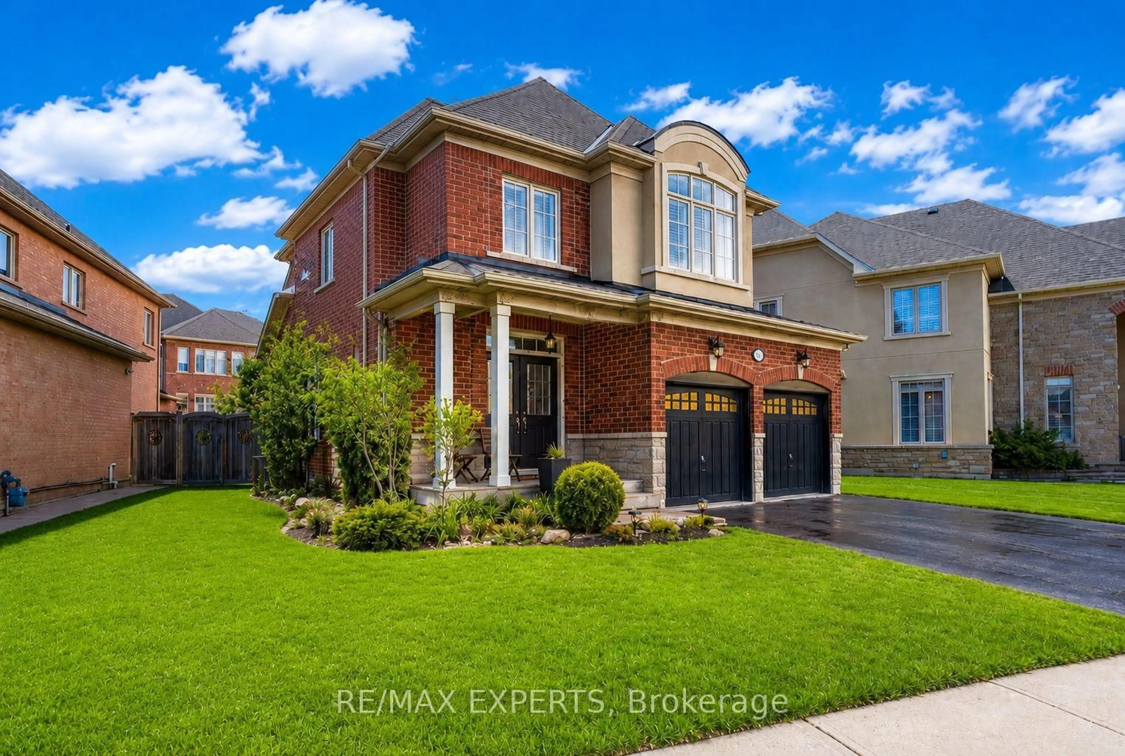 Home with brick exterior material, street for 30 Cedarholme Ave, Caledon Ontario L7C 3S9