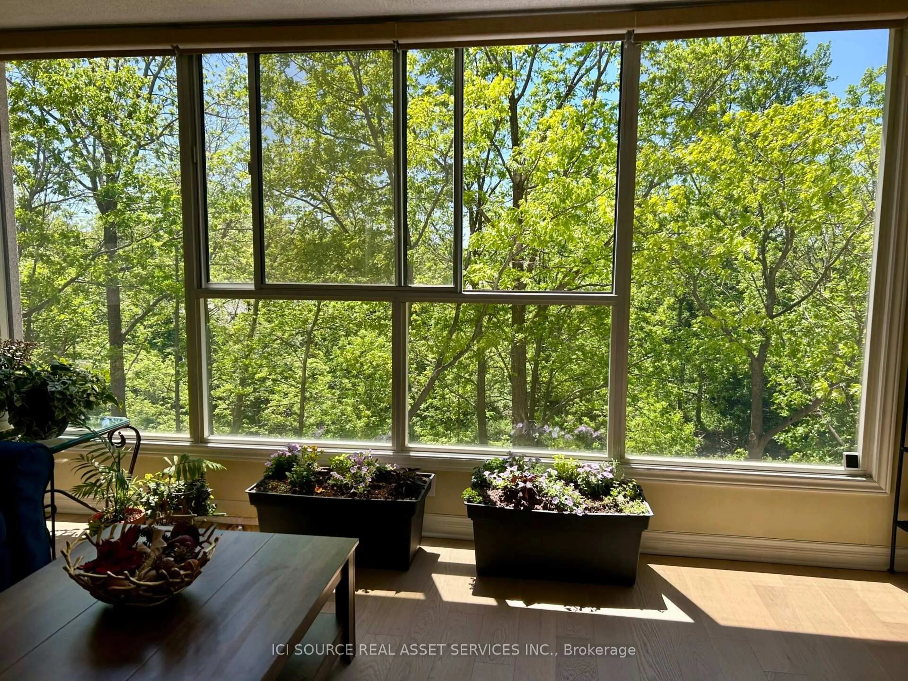 A pic of a room for 1271 Walden Circ #206, Mississauga Ontario L5J 4R4